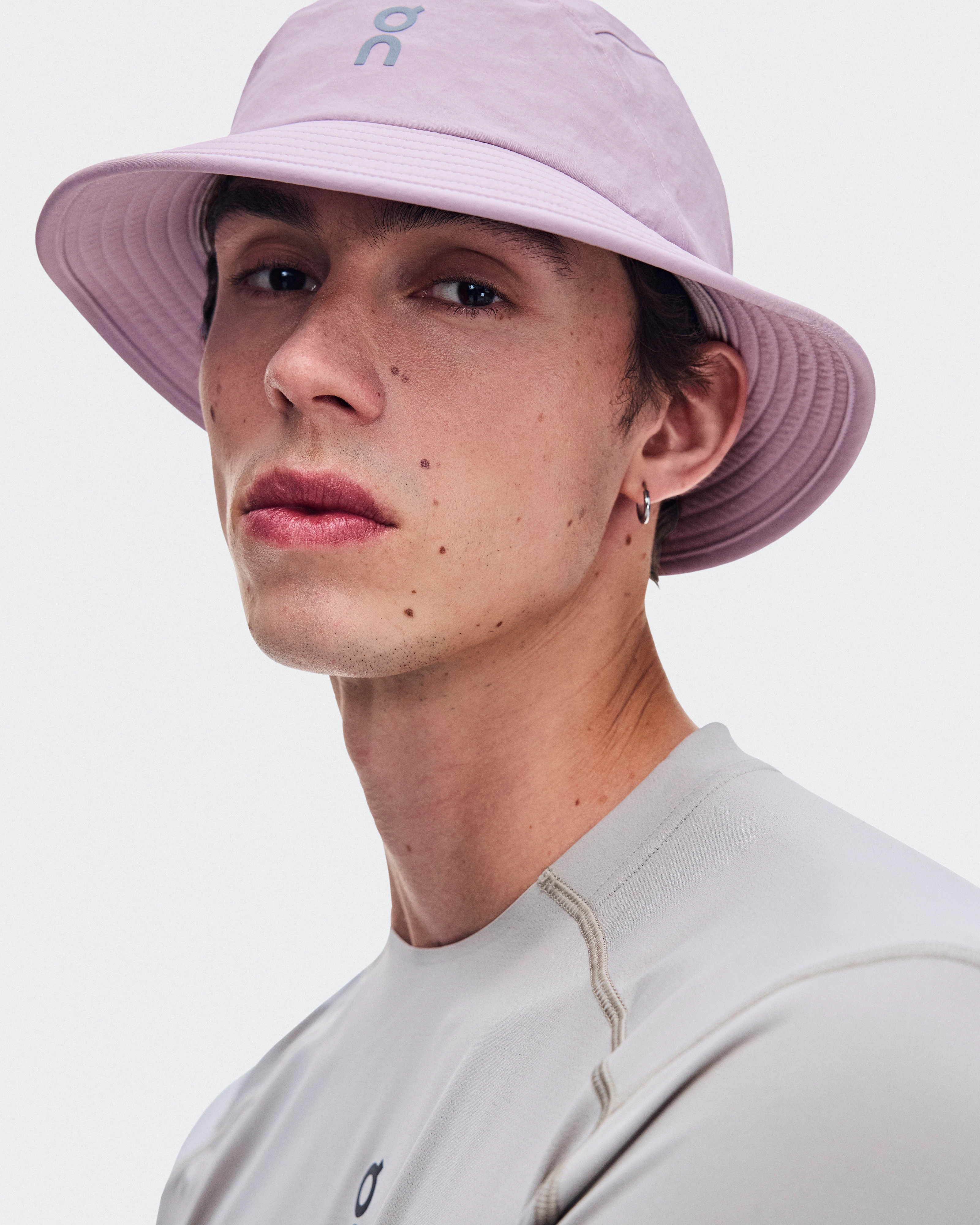 On Trail Hat Foxglove Unisex – Trekking, hiking, lightweight Headwear