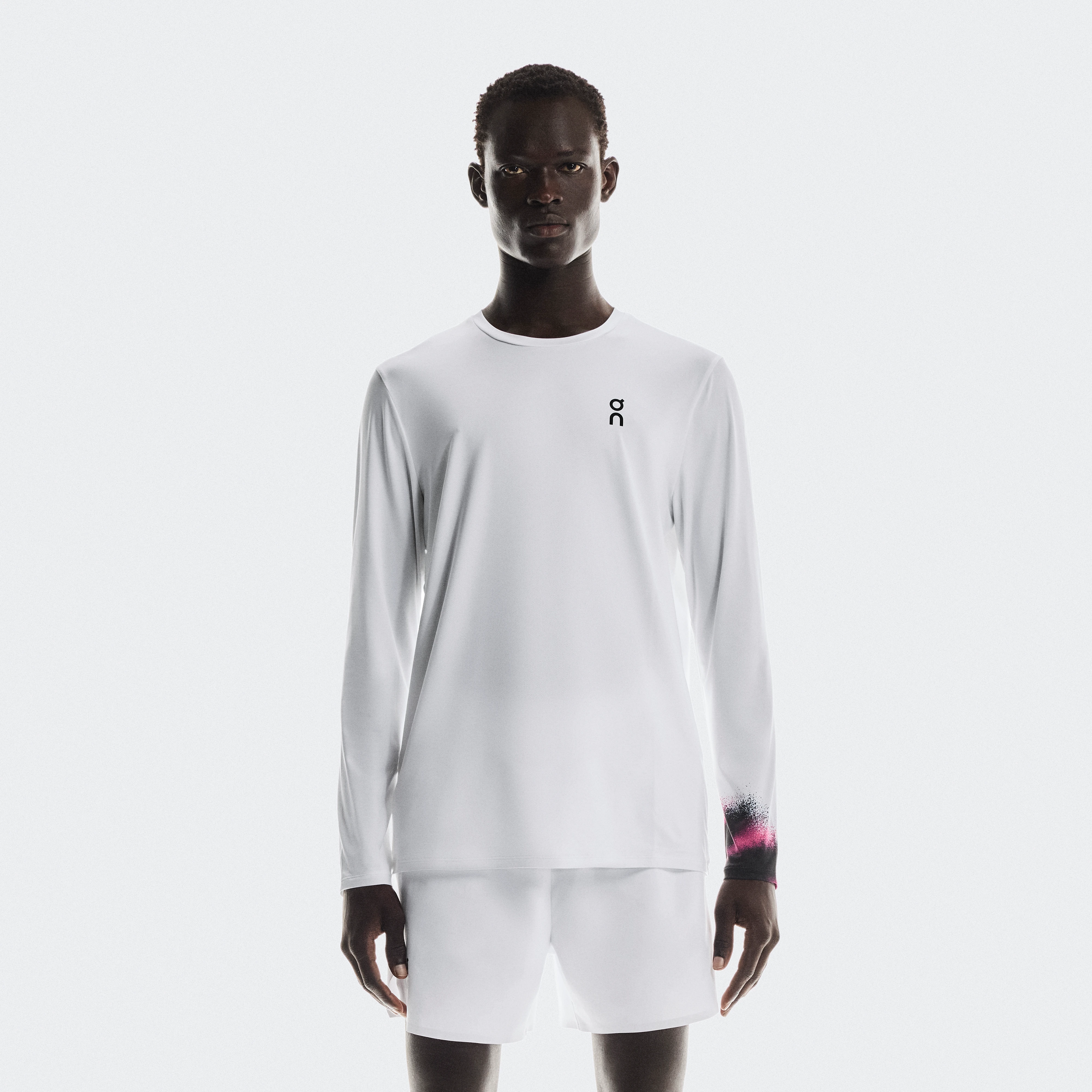 On Court Long-T Bianco Nero Uomo Uomo – Tennis ad alte prestazioni, sport da racchetta, leggerezza Maglie e magliette