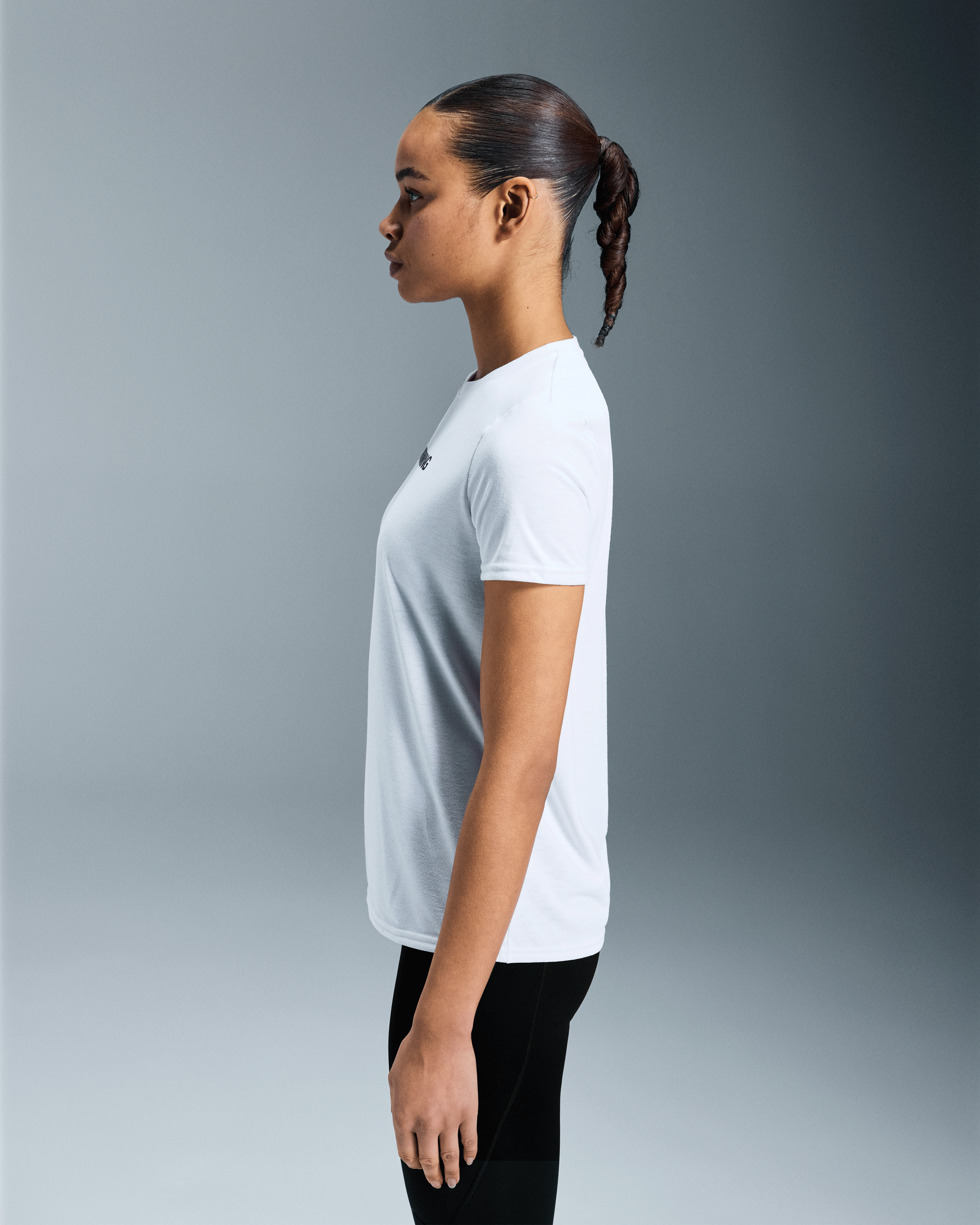 On Run-TWomen / White / L