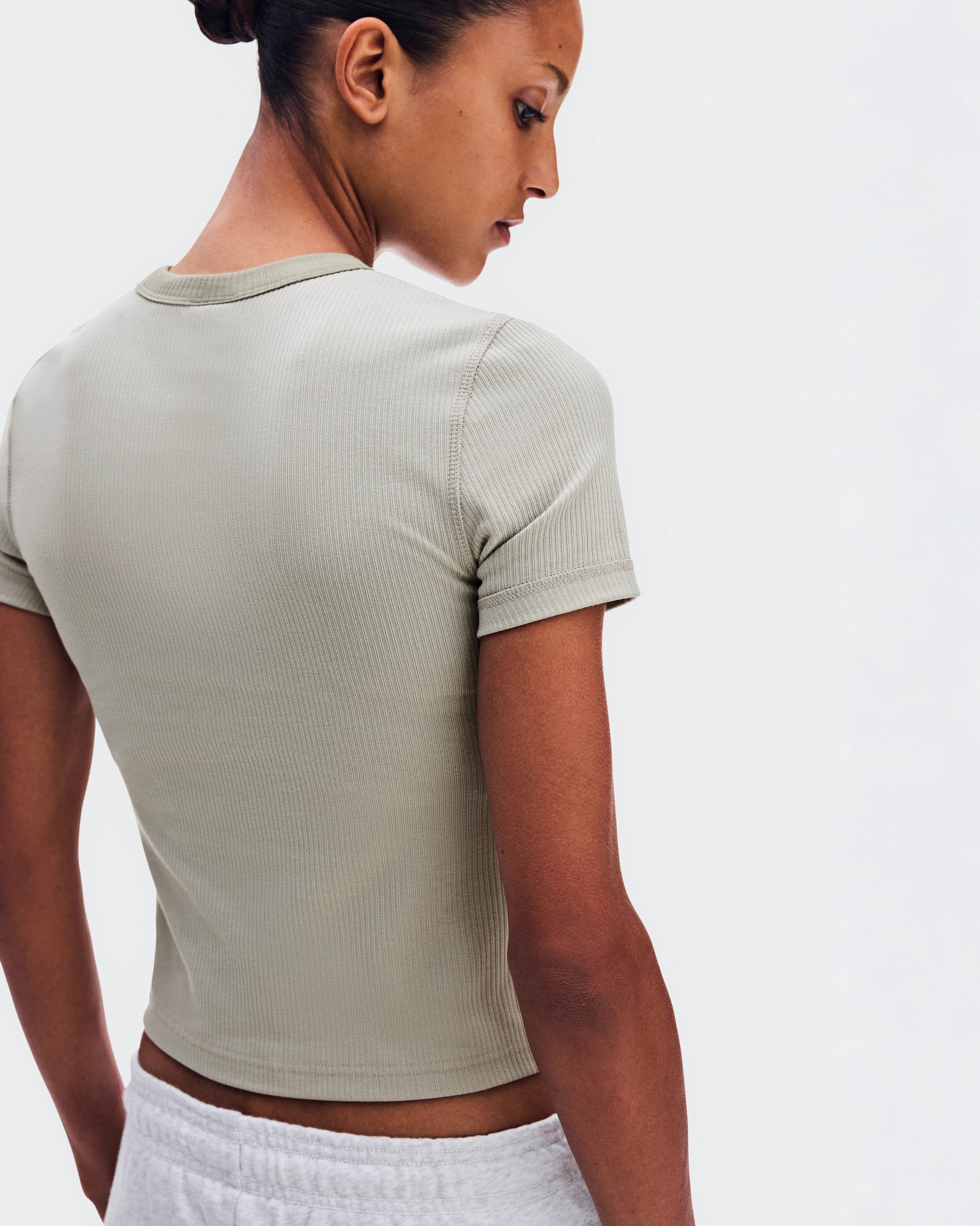 On All-Day Ribbed T-Shirt Brume Feminino Partes de cima e camisetas