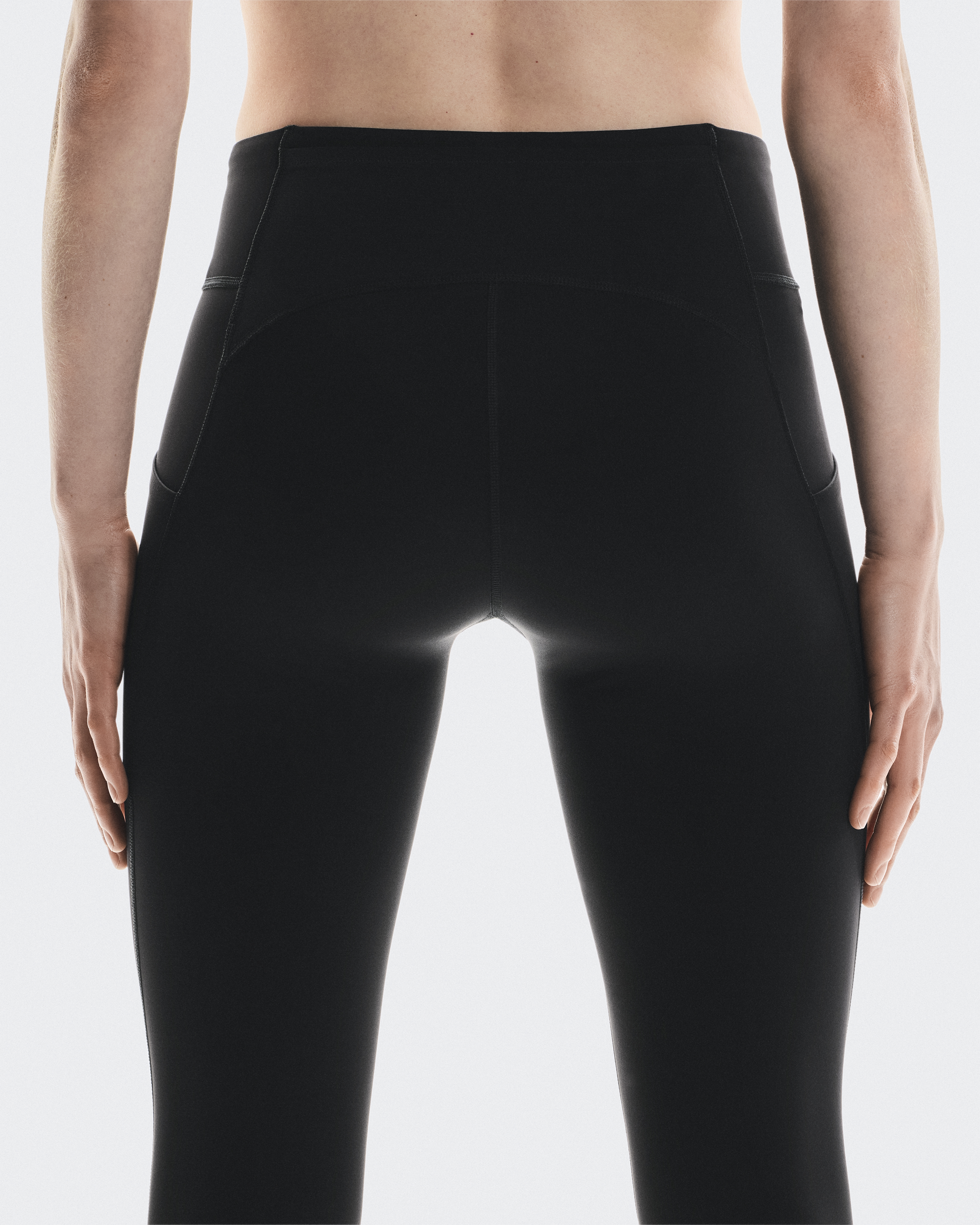 Women's Performance Tights Winter | Black | On United States