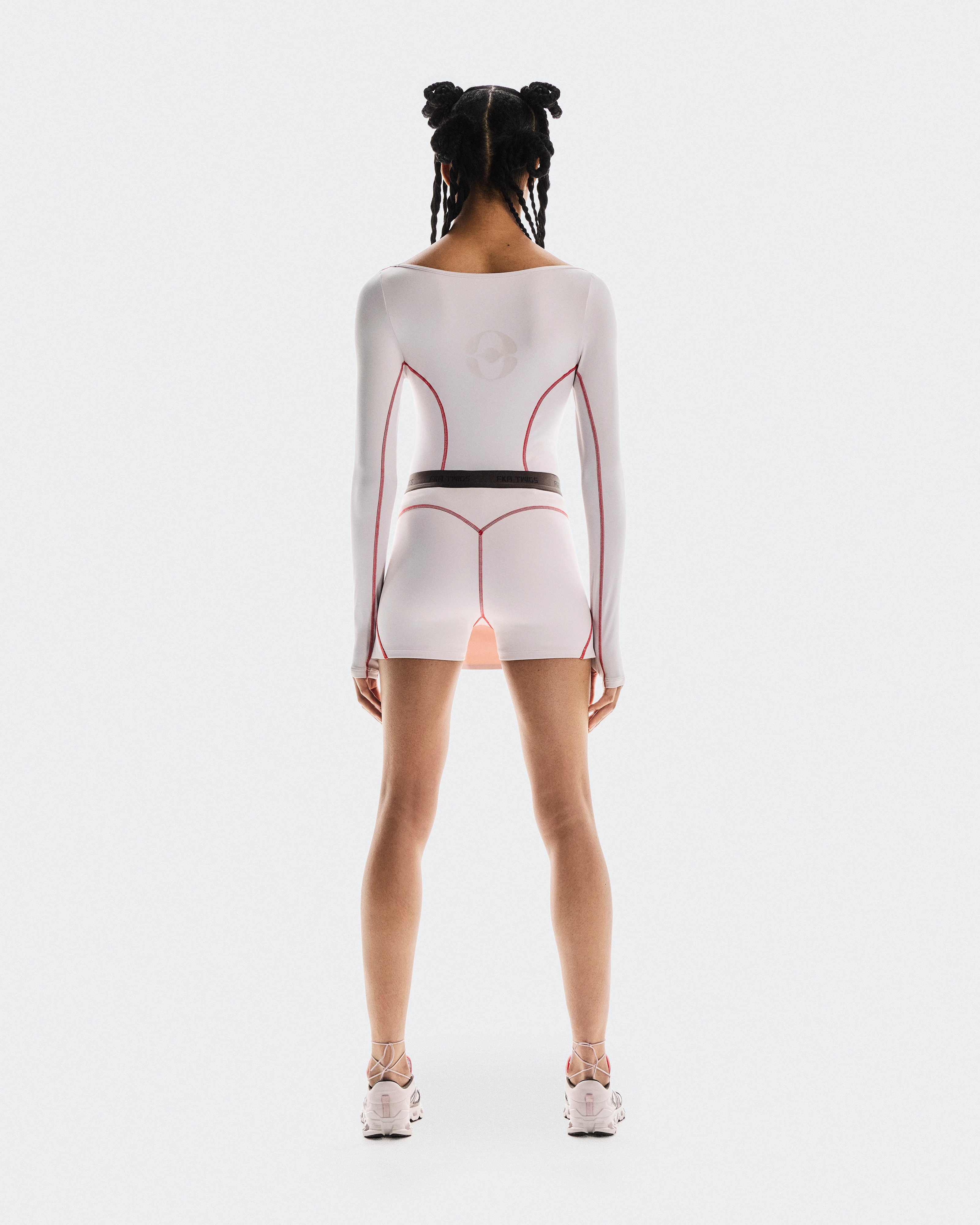 On STUDIO LONG SLEEVE FKA Lily Damen Oberteile