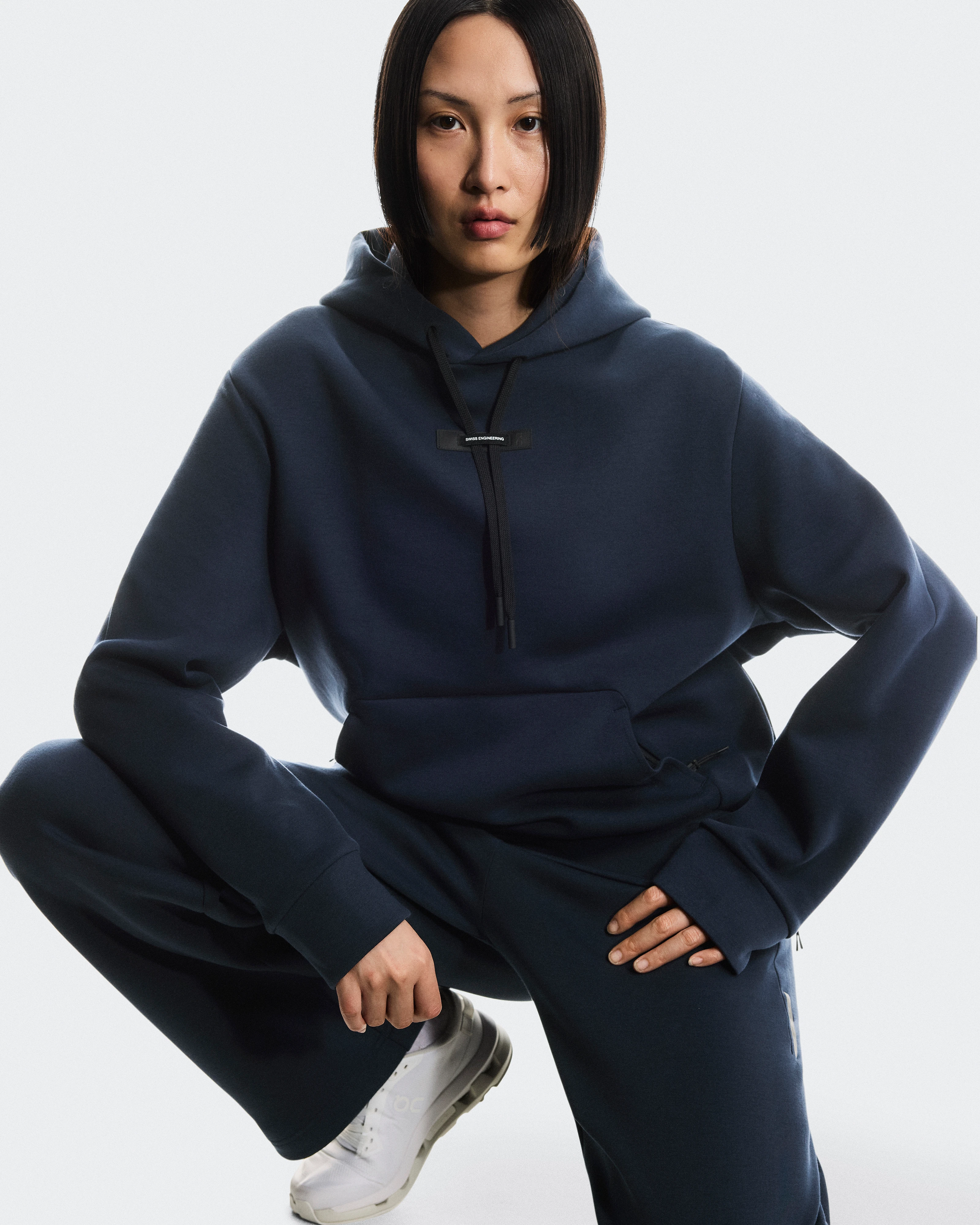 On Focus Tech Hoodie Navy Women Hoodies and sweatshirts