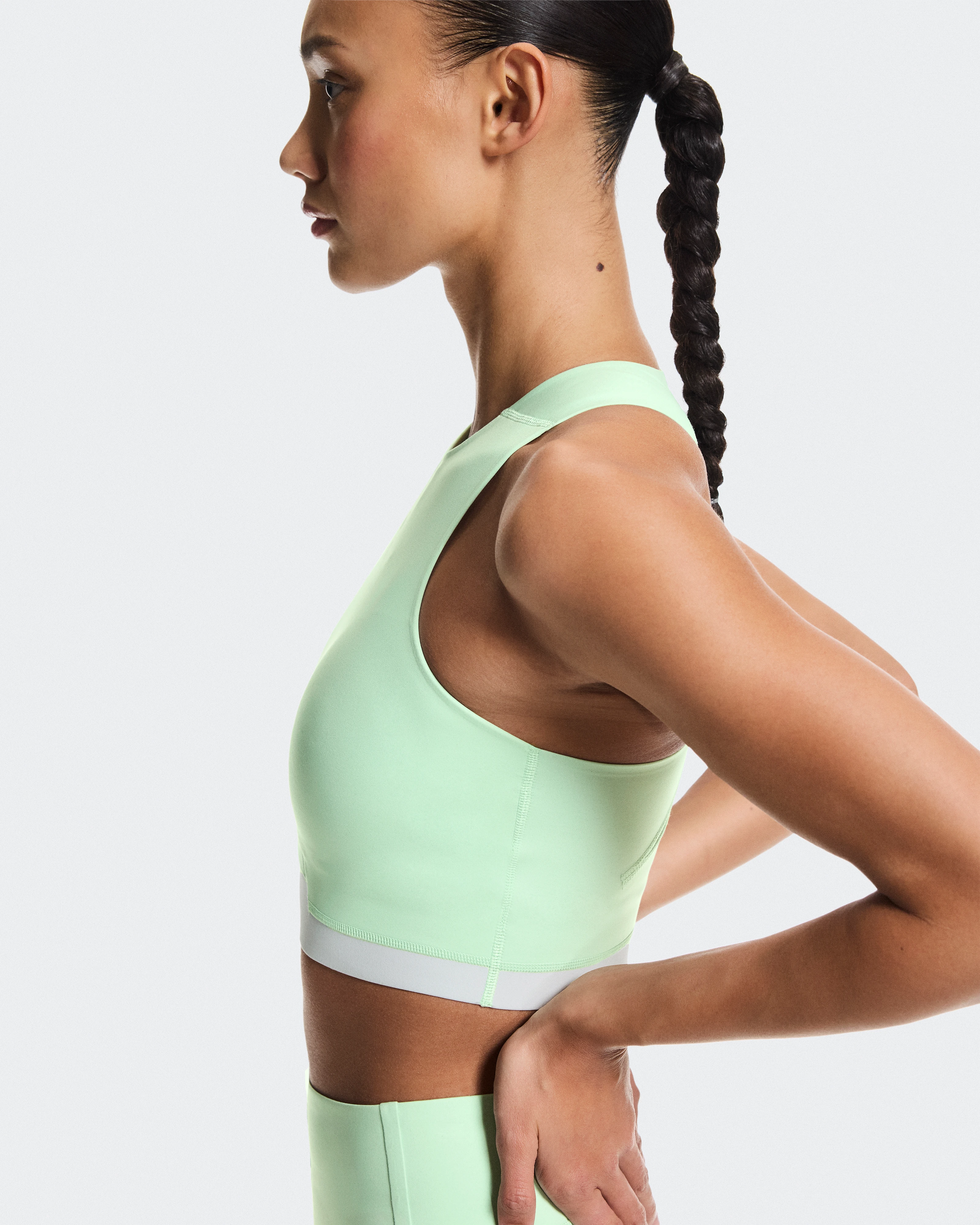 On Train 2-in-1 Crop Creek Feminino Partes de cima e camisetas