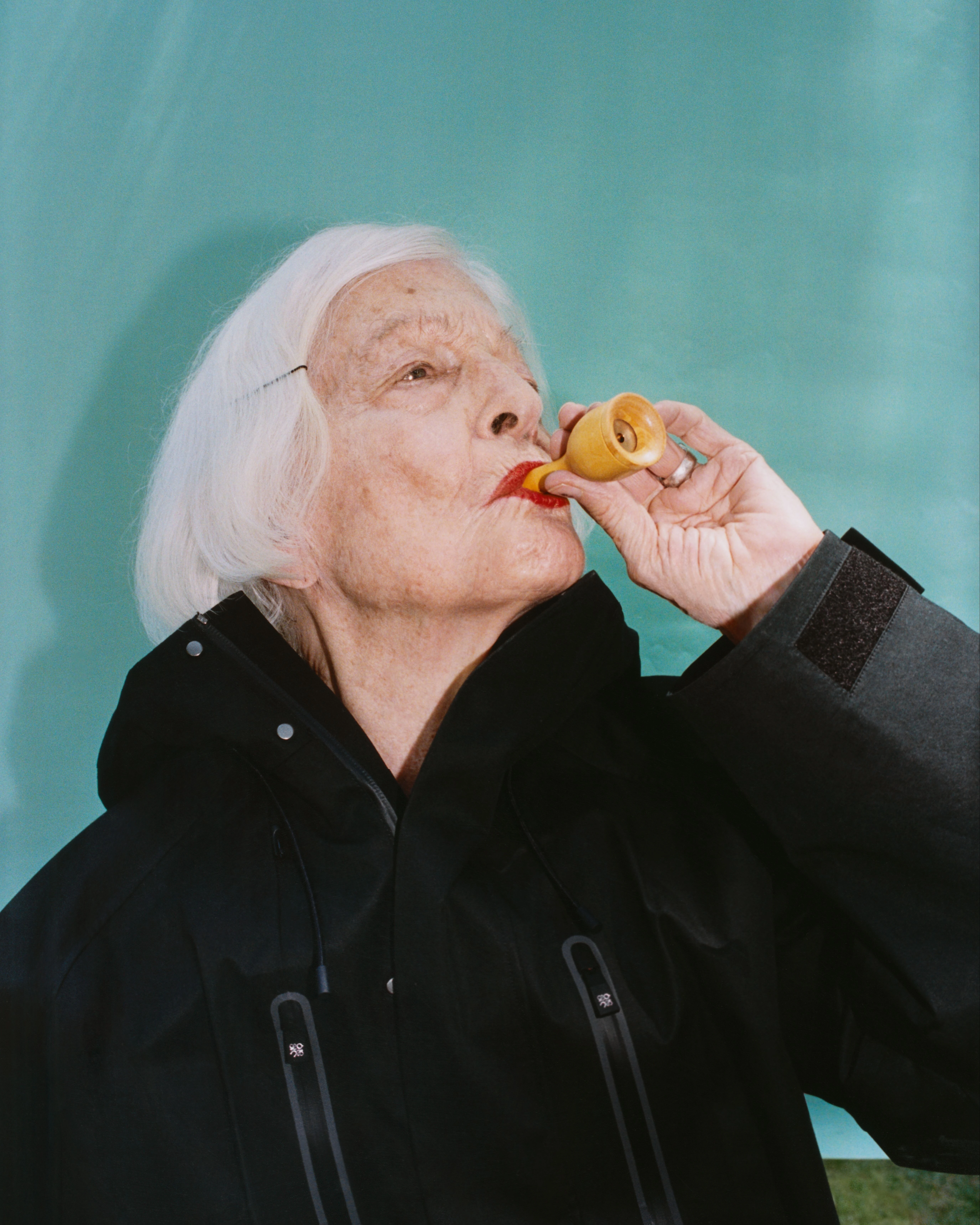 image-02-grid-02-loewe-joan-jonas