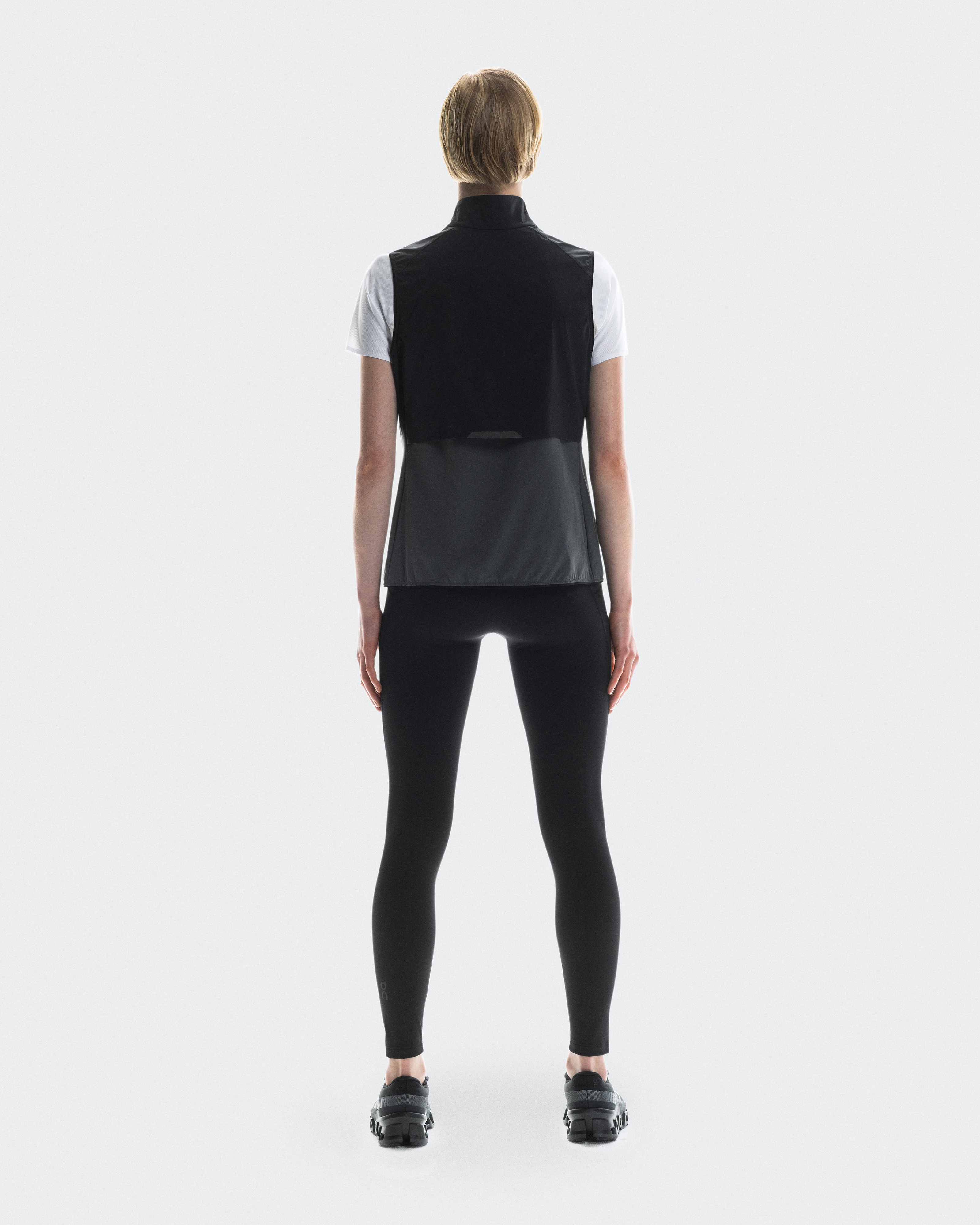 On Weather Vest Black & Eclipse Women Jackets