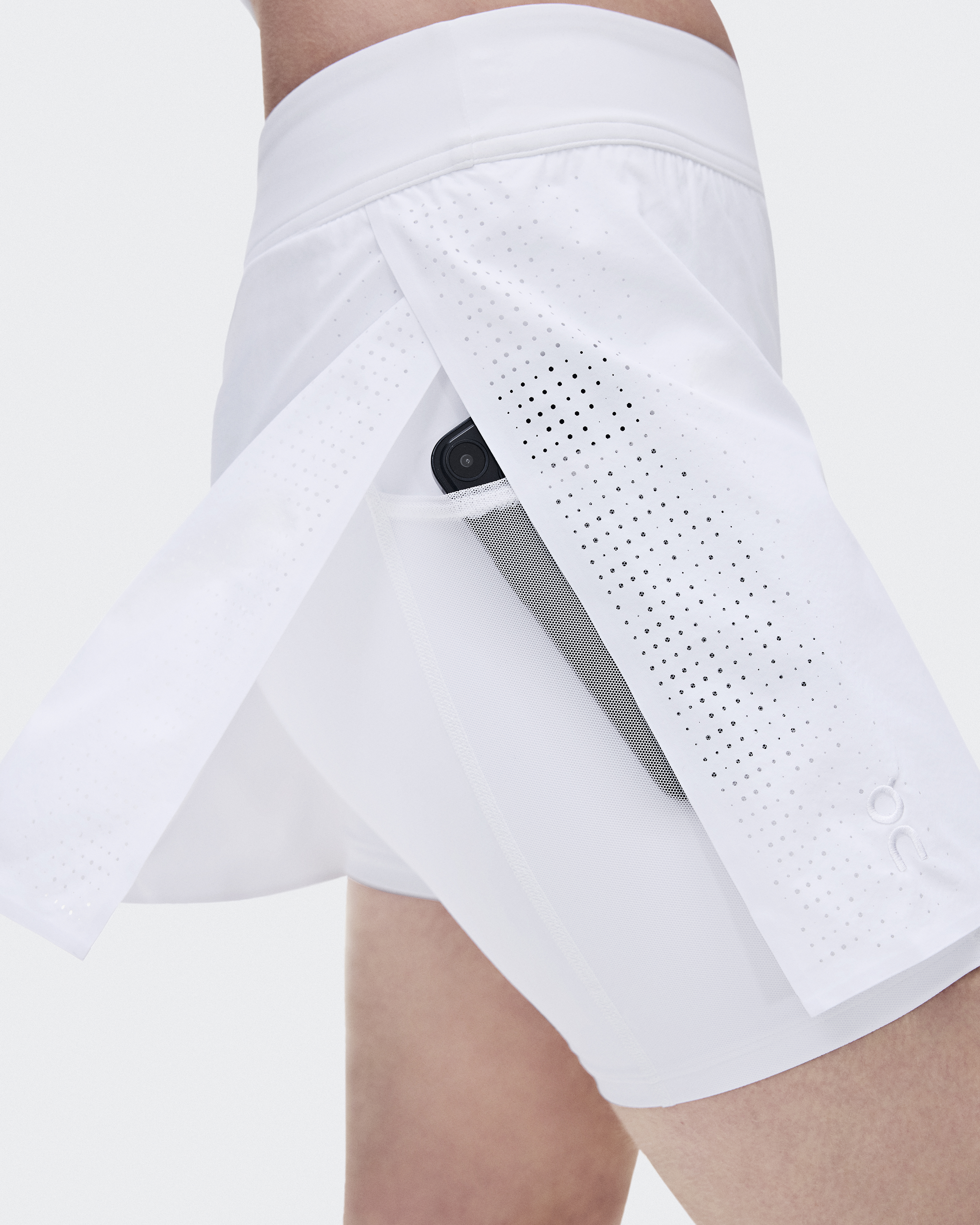 Women's Court Skirt Split LDN | On Switzerland