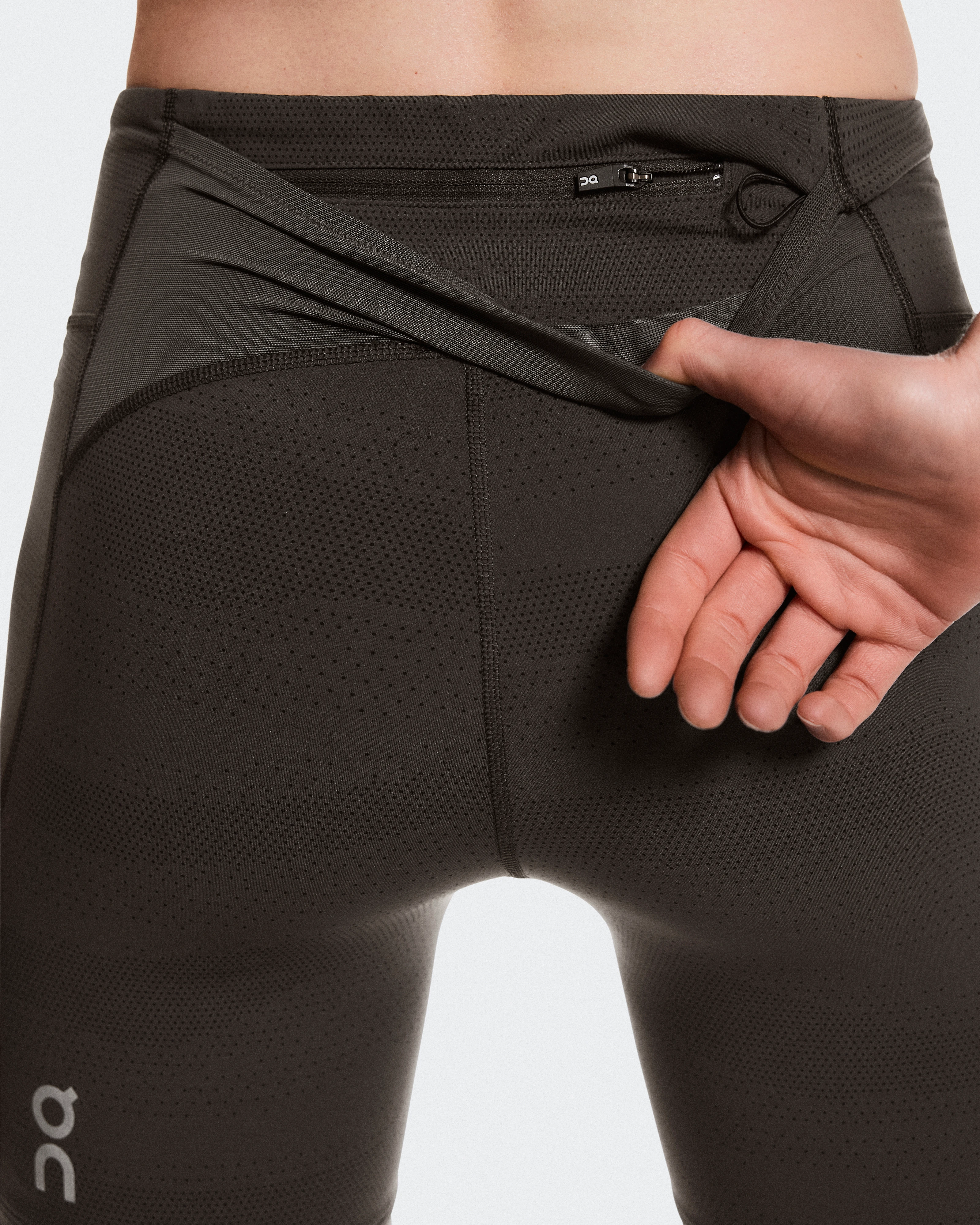 On Short Tights Erewhon Espresso & Black Women Tights