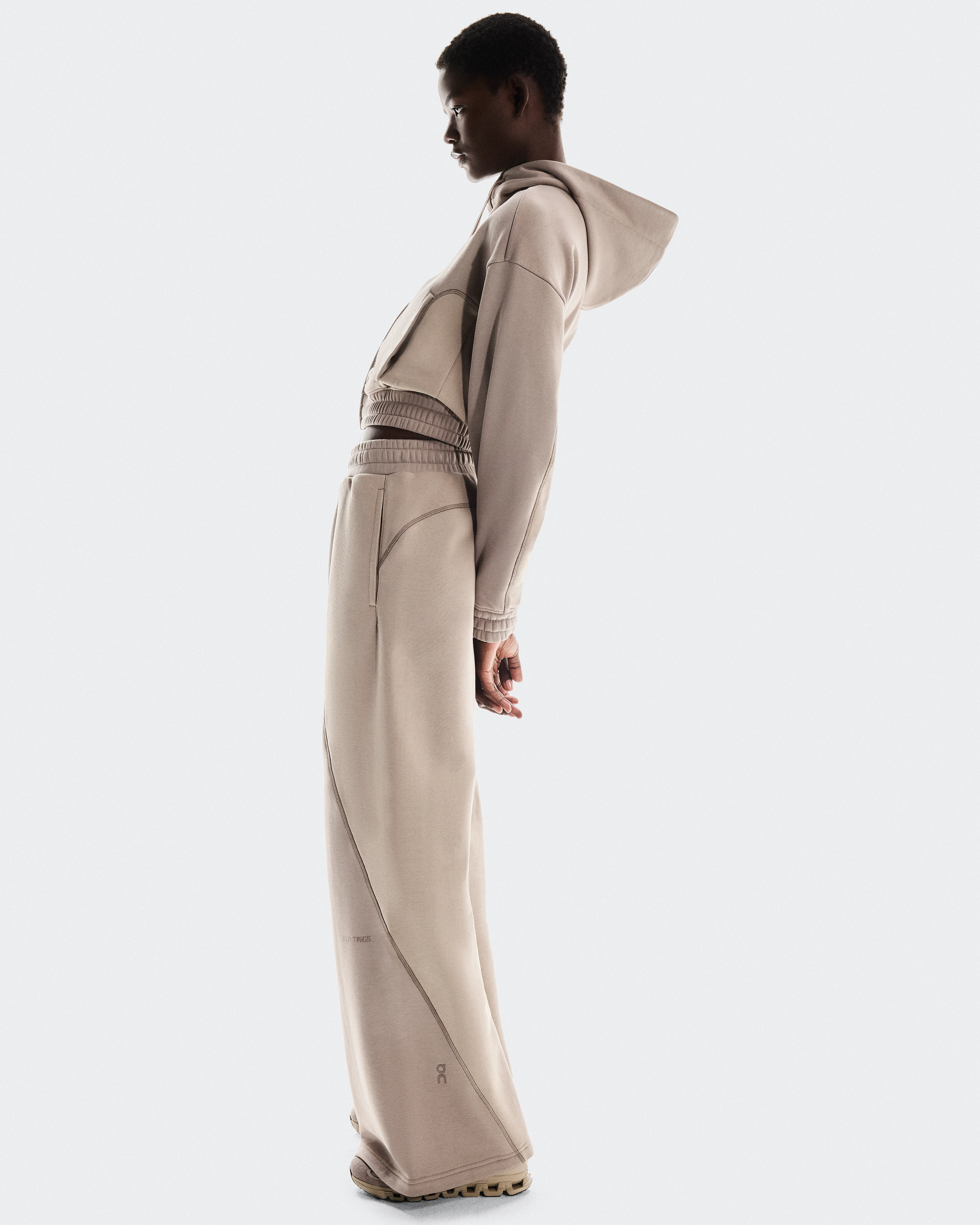 On CLUB LOOSE PANTS FKA Cinder & Desert Damen Hosen