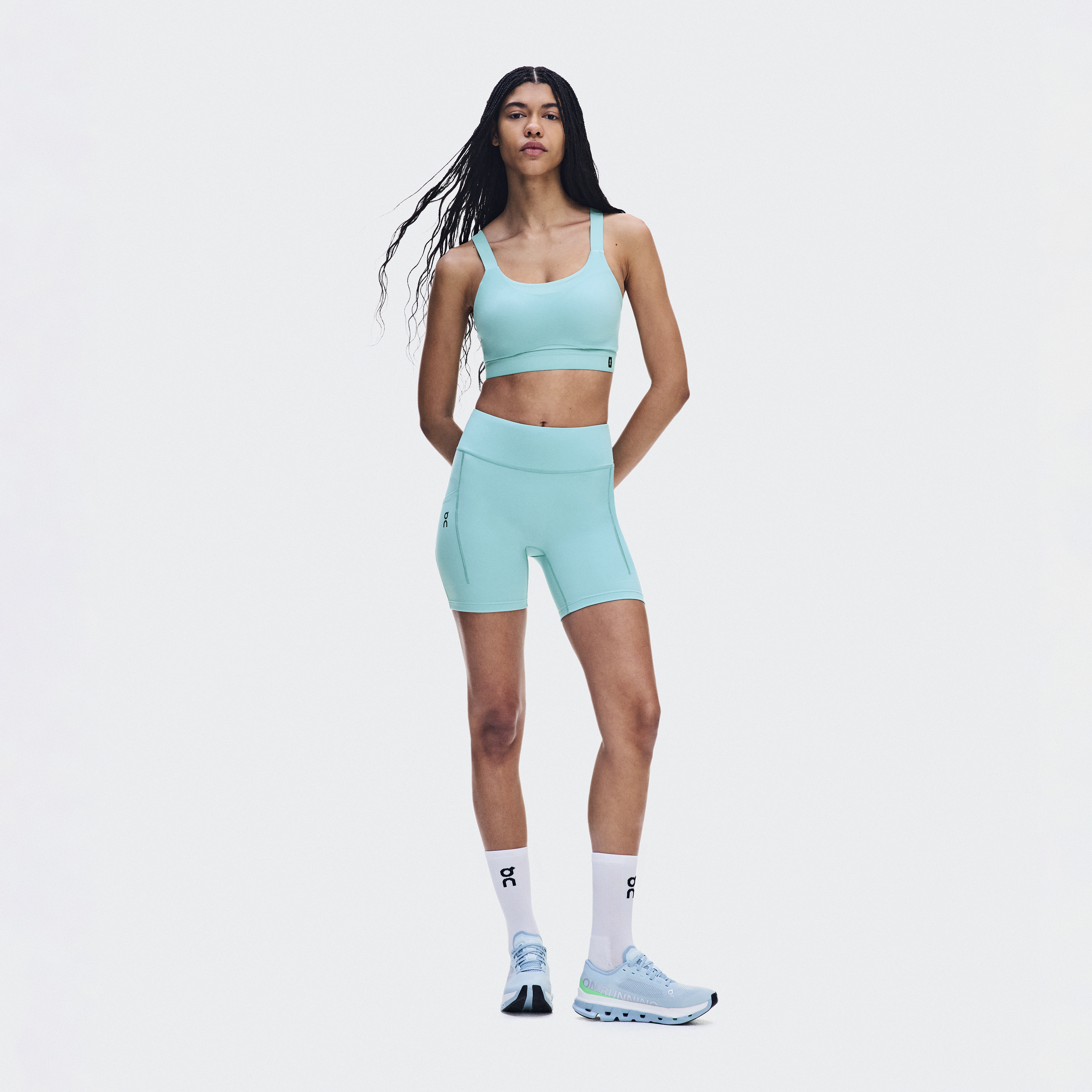 Performance Tights Short in Aquamarine