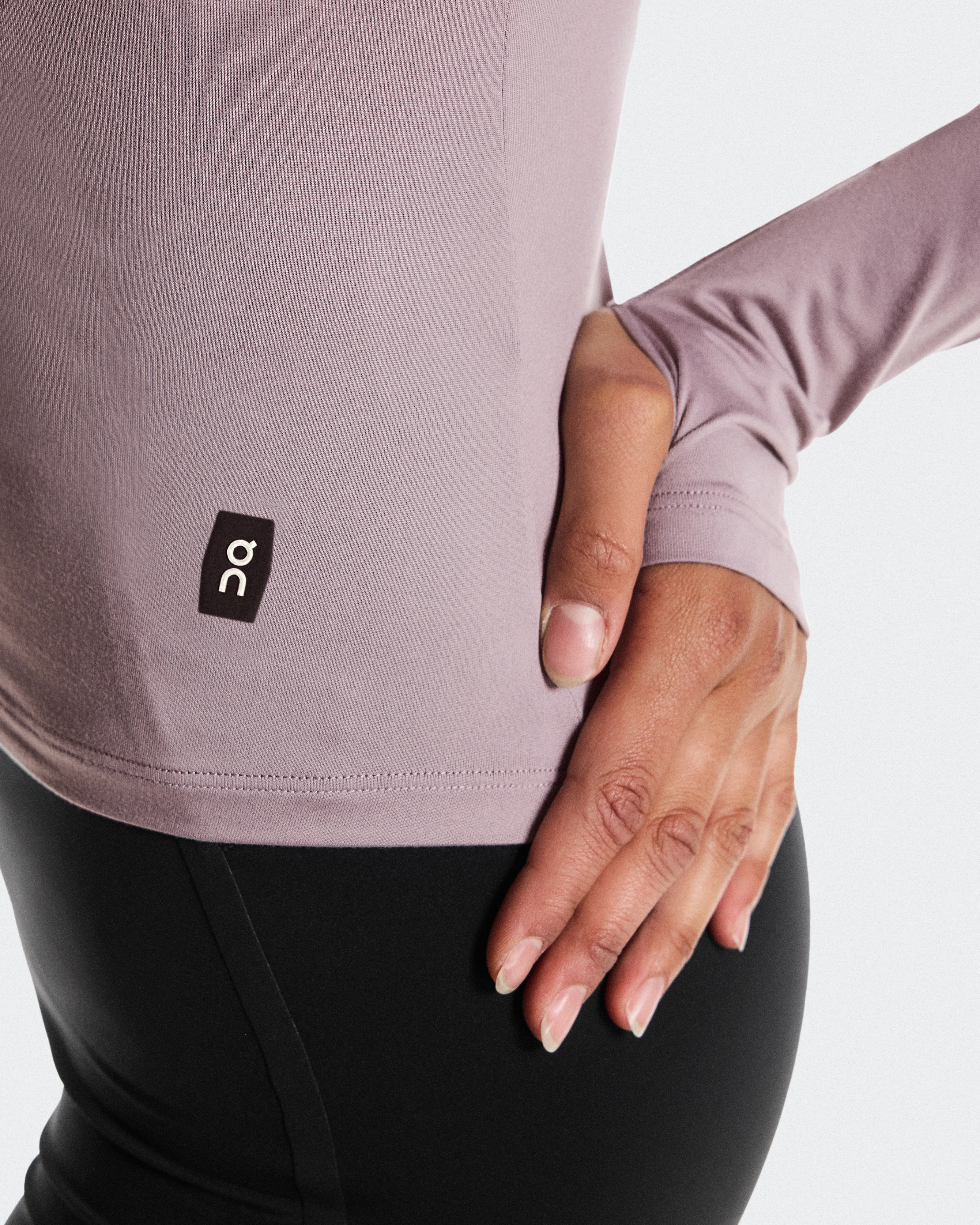 On Studio Long-T Heron ウィメンズ トップス＆Tシャツ