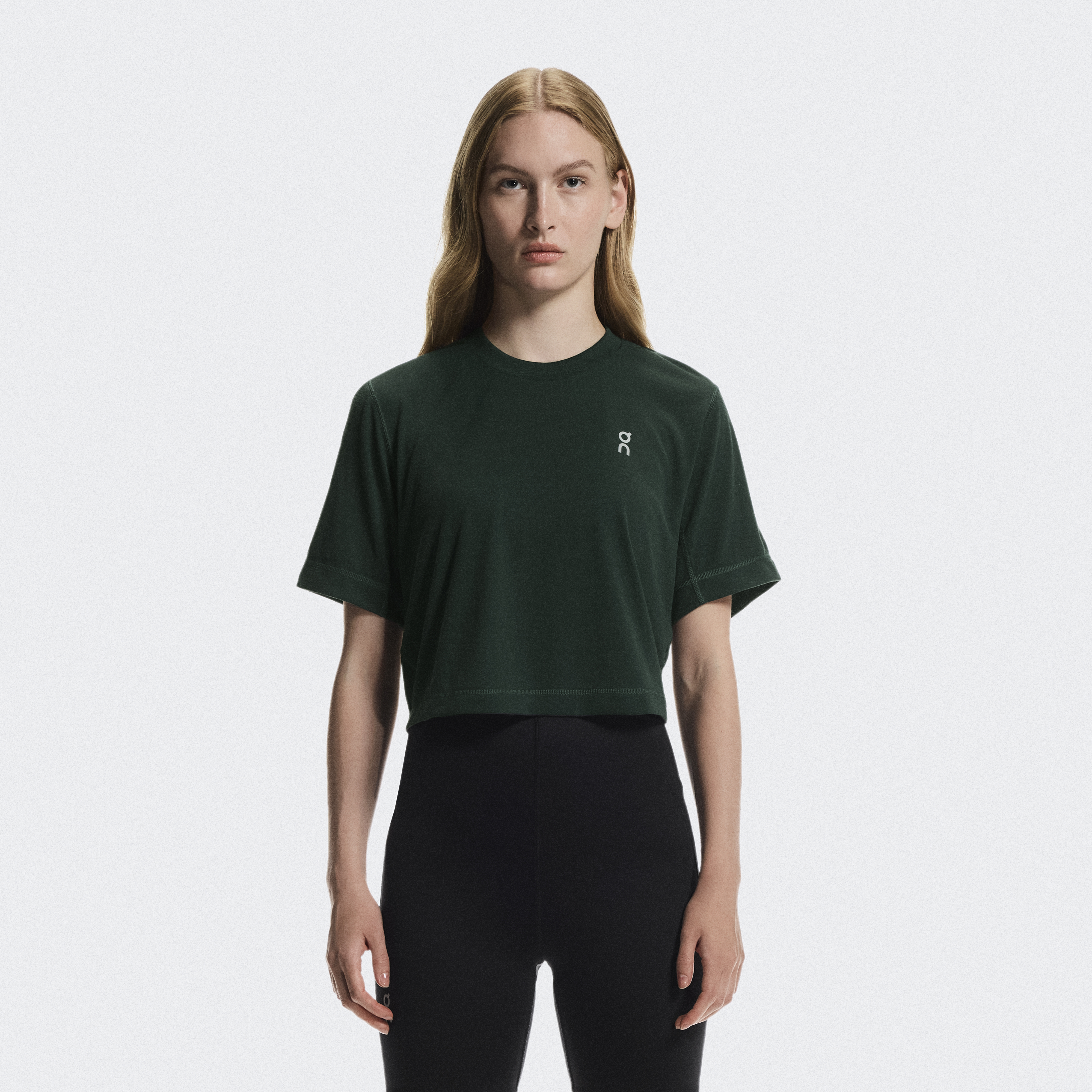 Train-T Crop Shirt in Obsidian