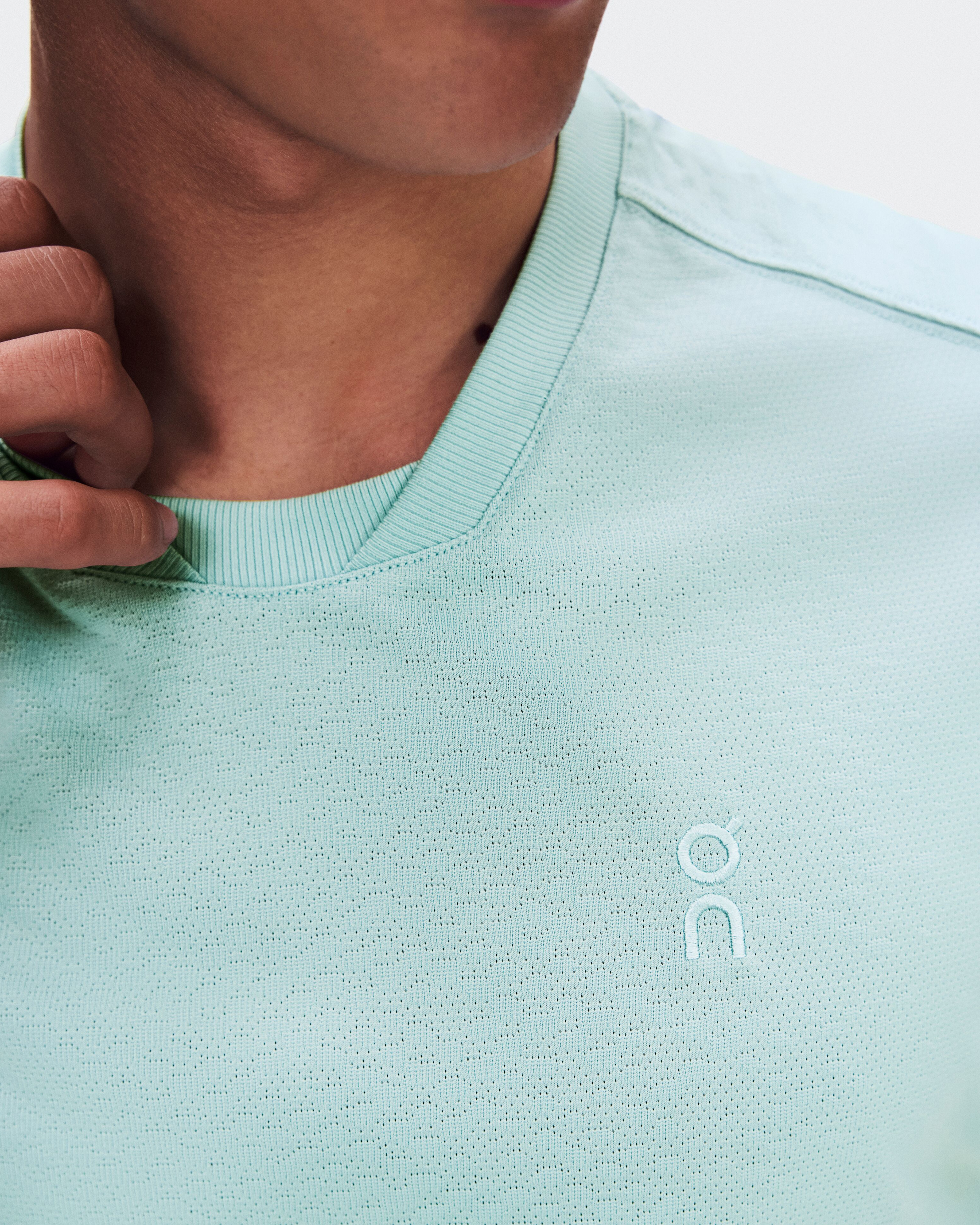 Men's Court-T Edit | On United States
