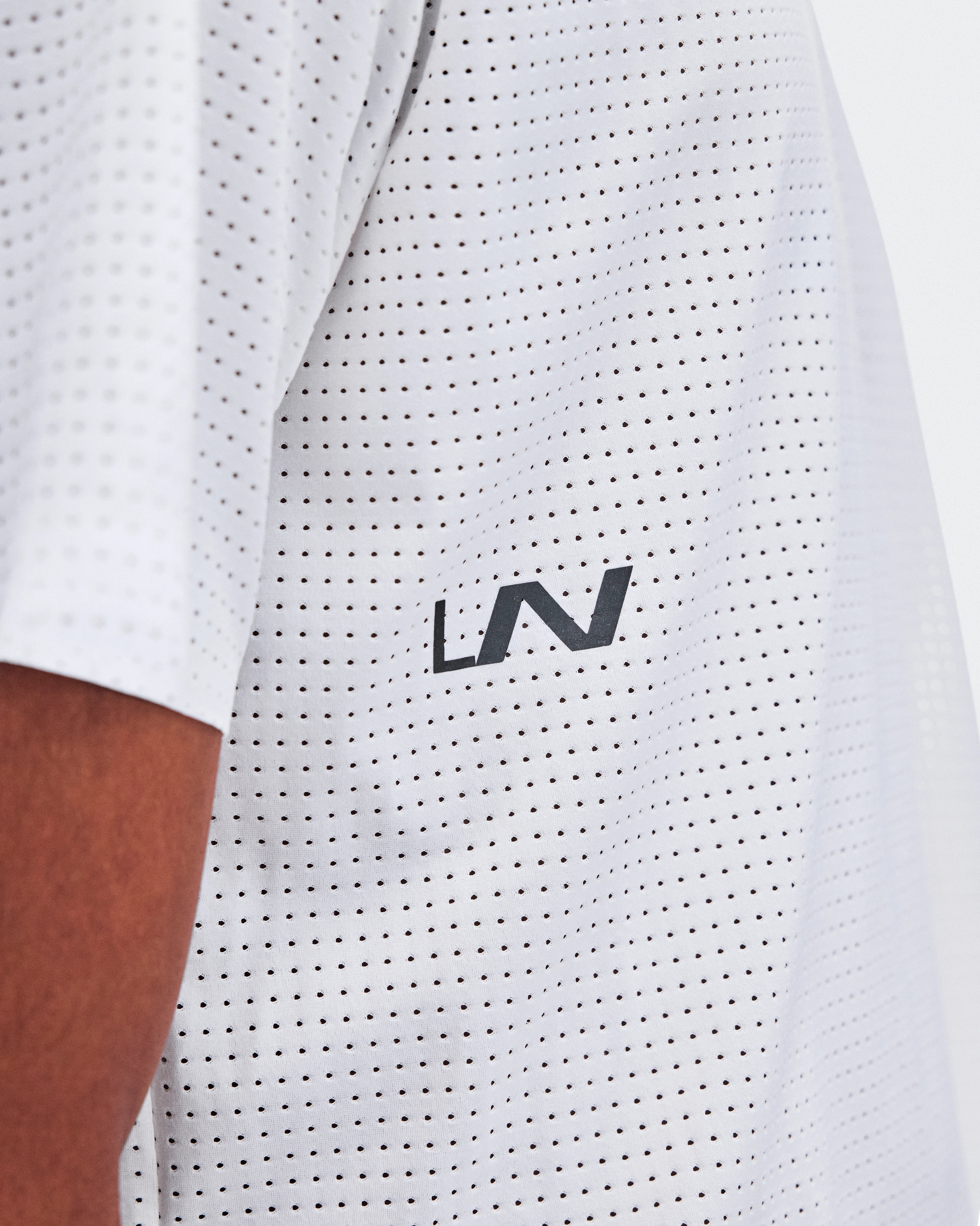 On Cropped Run-T LN1 White Unisex Tops and t-shirts