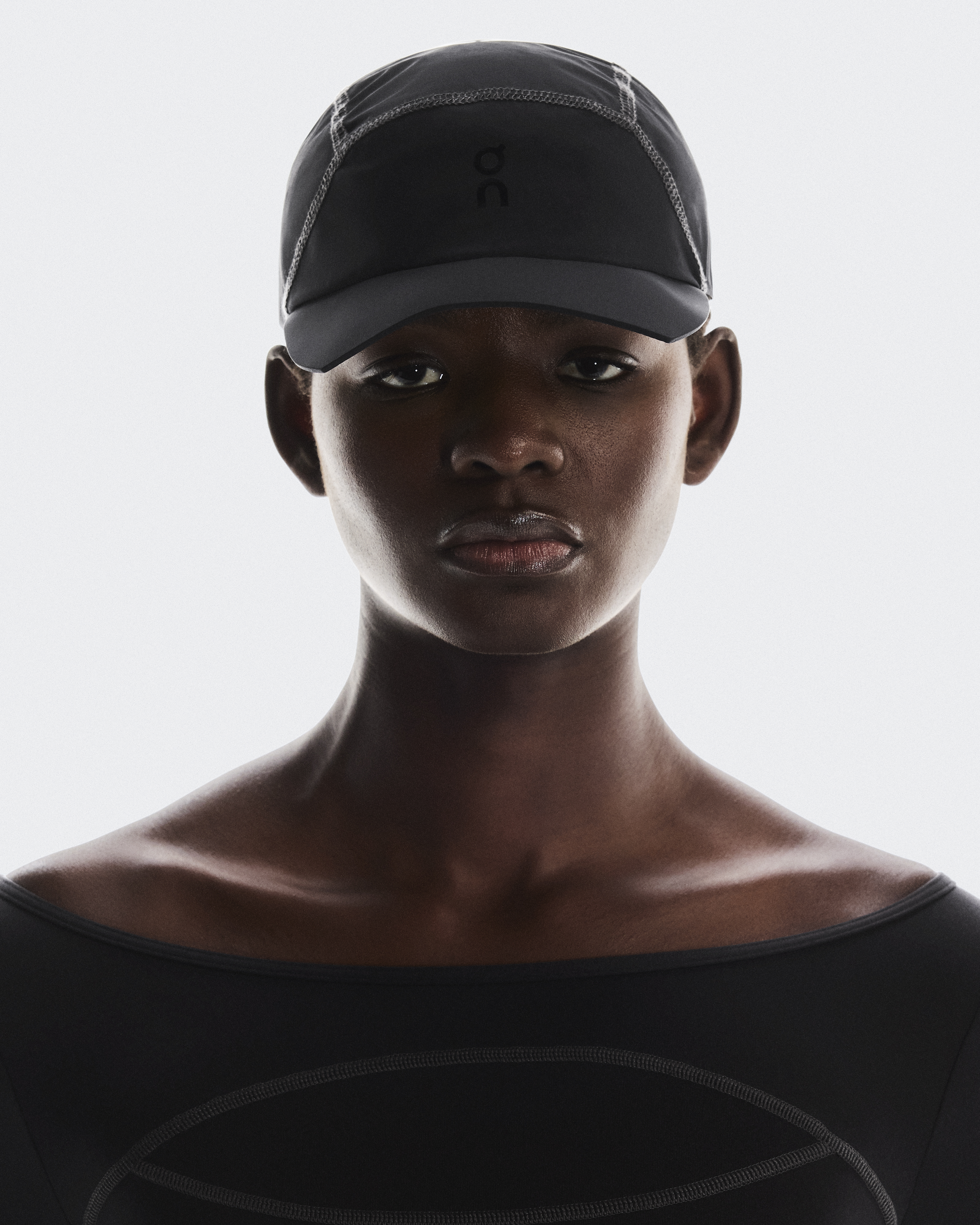 LUDLOW カチューシャ「BLACK」 Cropped Cap FKA | Black | On United Kingdom