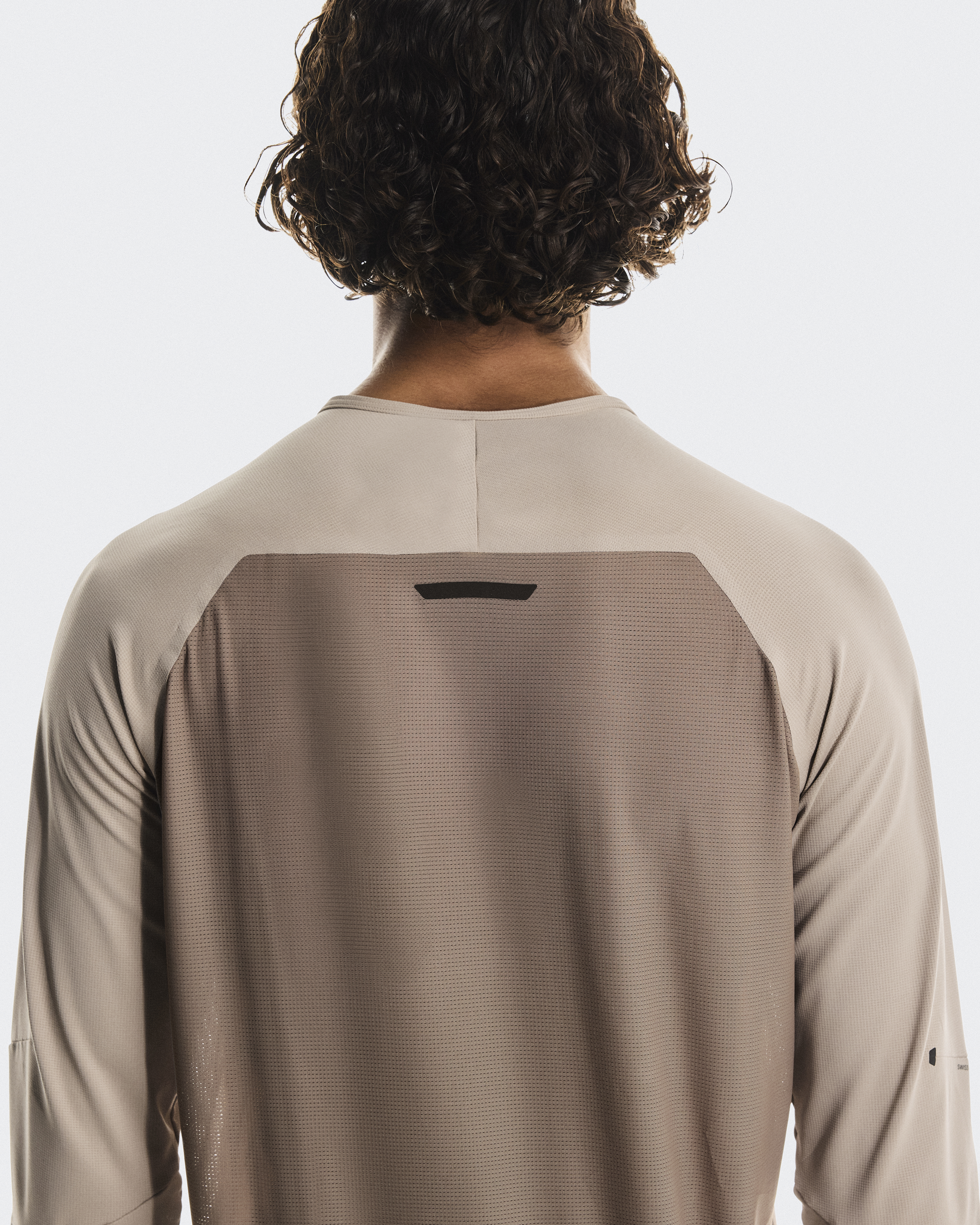 Men's Performance Long-T | Beige & Grey | On United States