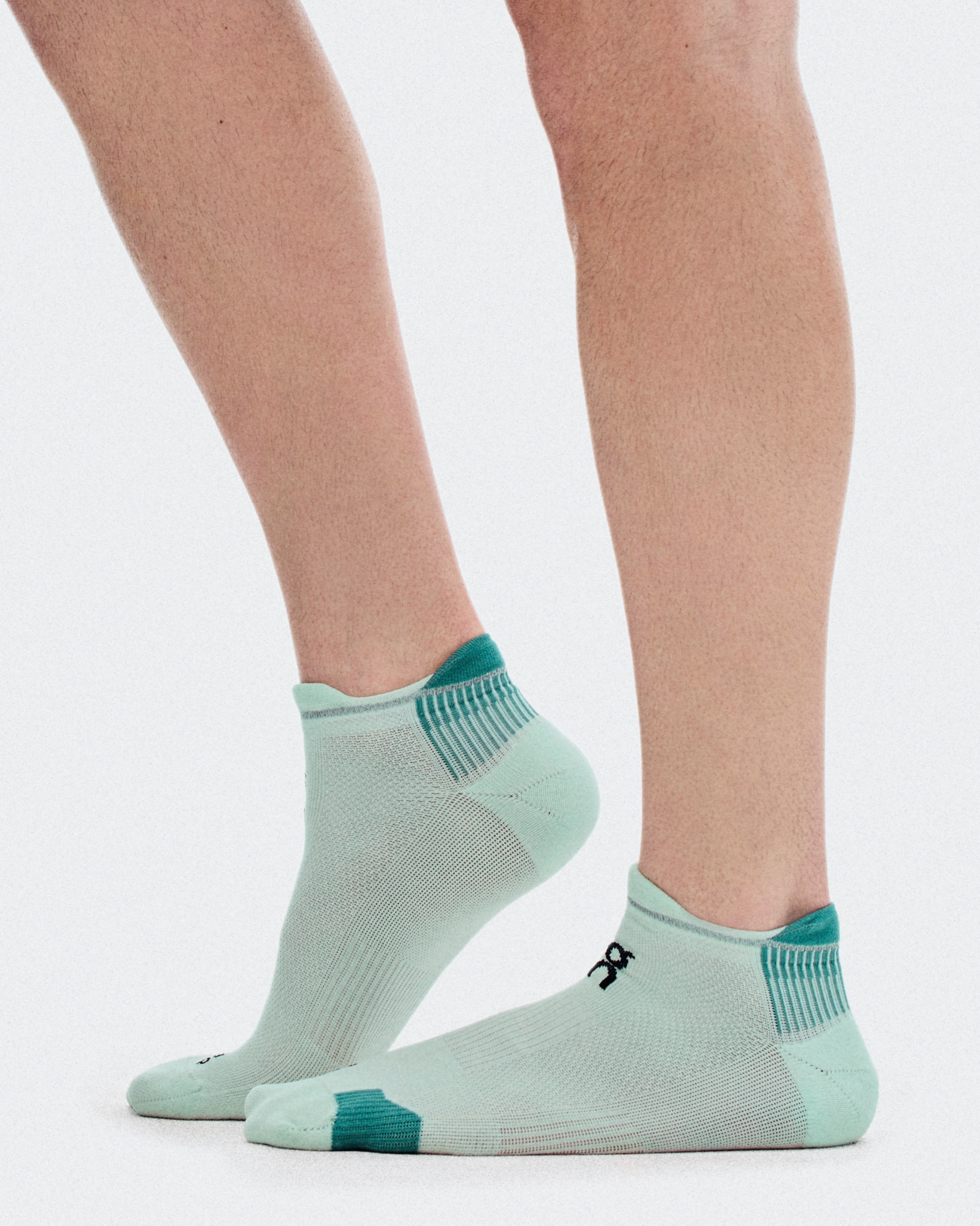On Performance Run Sock Low Flurry & Storm オールジェンダー ソックス