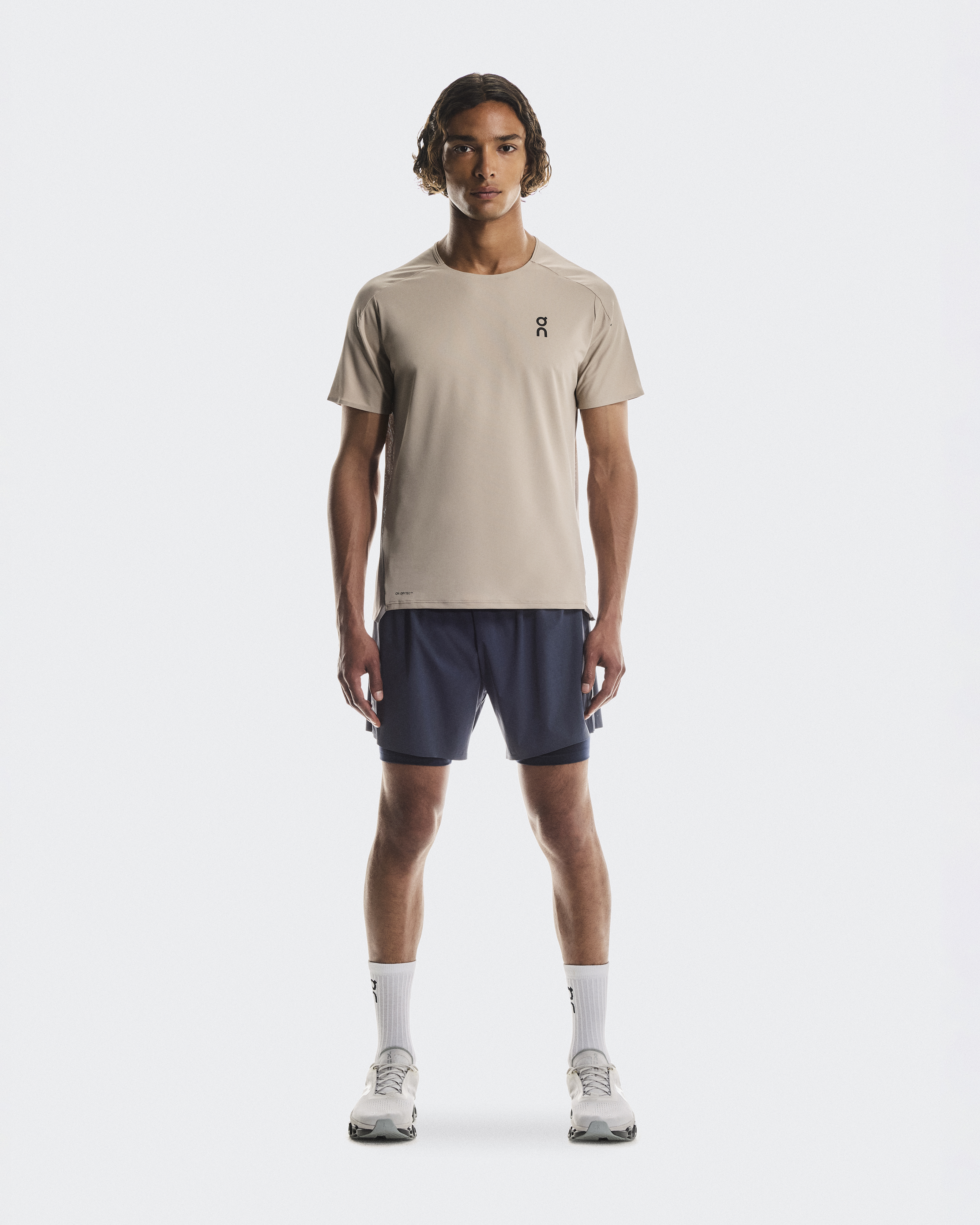 On Men's Performance-T Short-Sleeve Shirt in Desert/Cinder, Size: Medium, Polyester