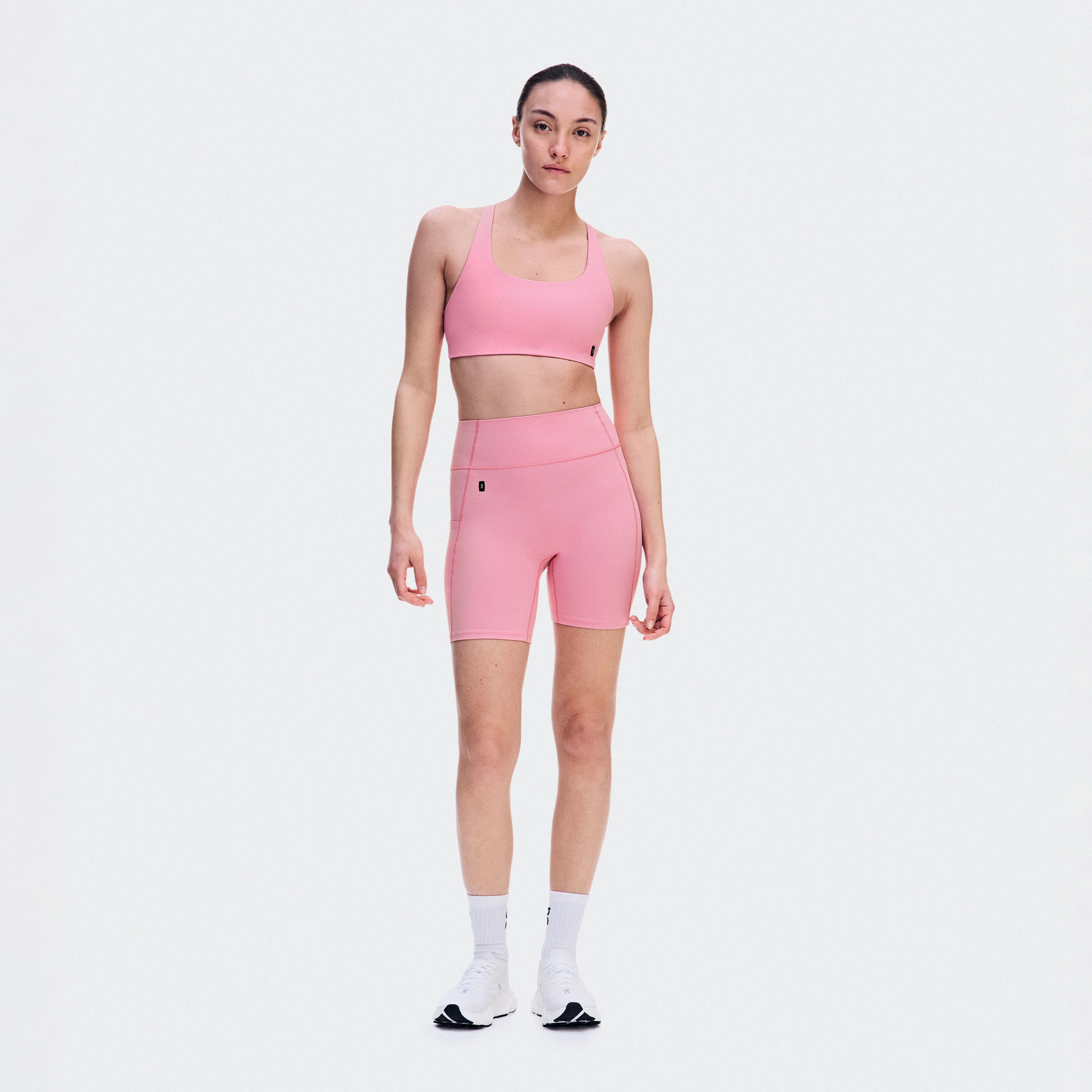On Studio Leggings Short 6" Magnolia Women – Low-impact training Tights