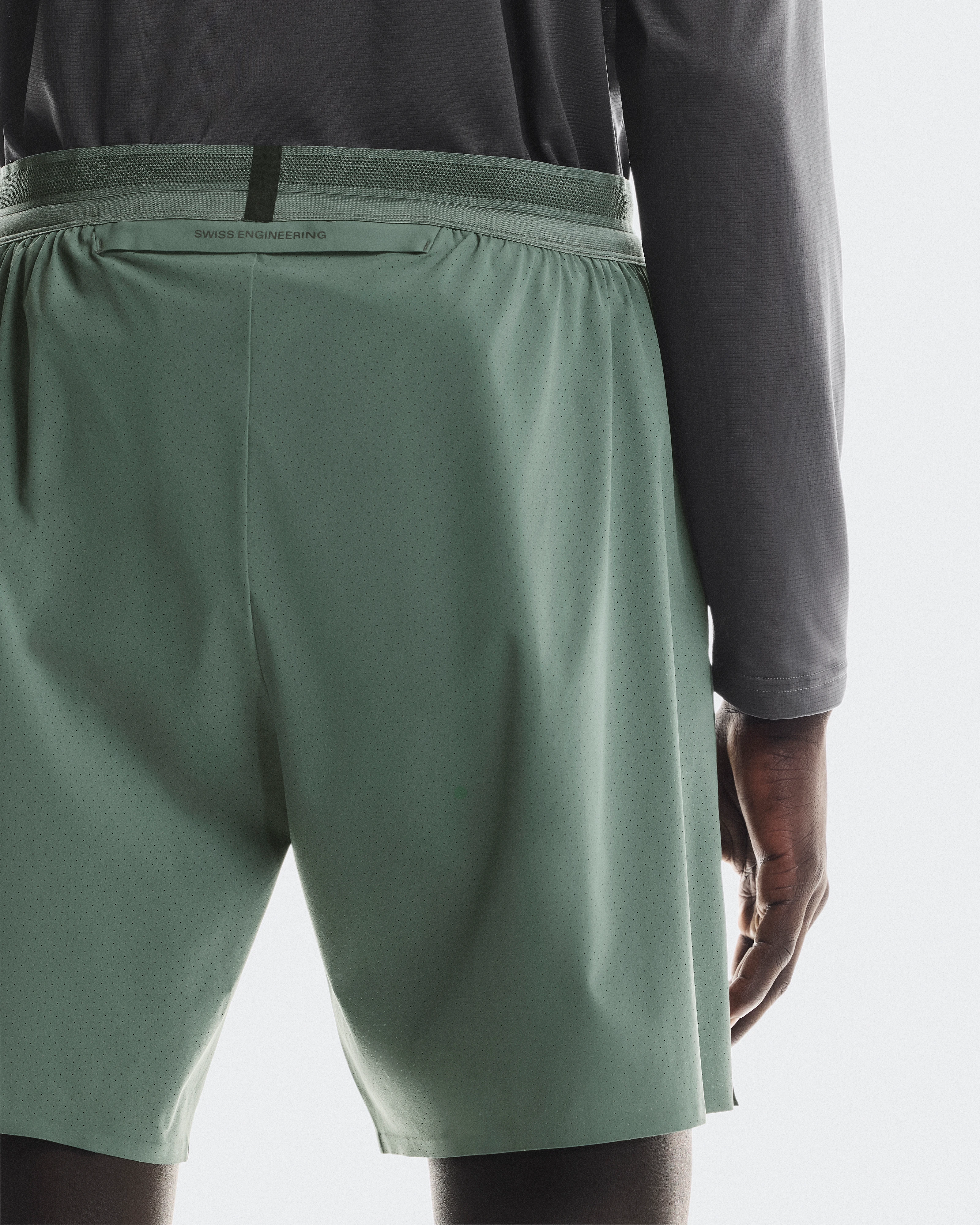 On 7" Performance Shorts Olive Men Shorts