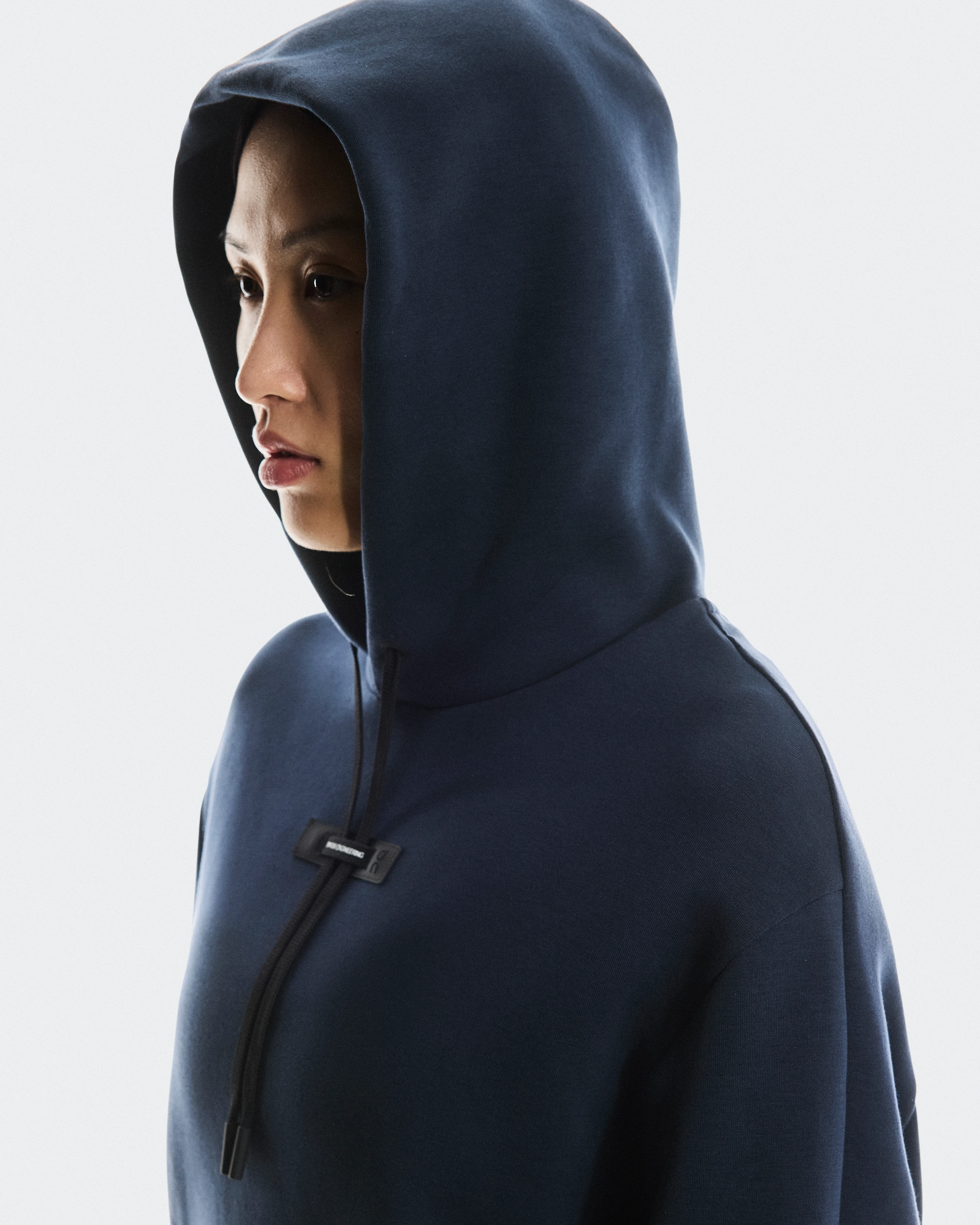 On Focus Tech Hoodie Navy Women Hoodies and sweatshirts