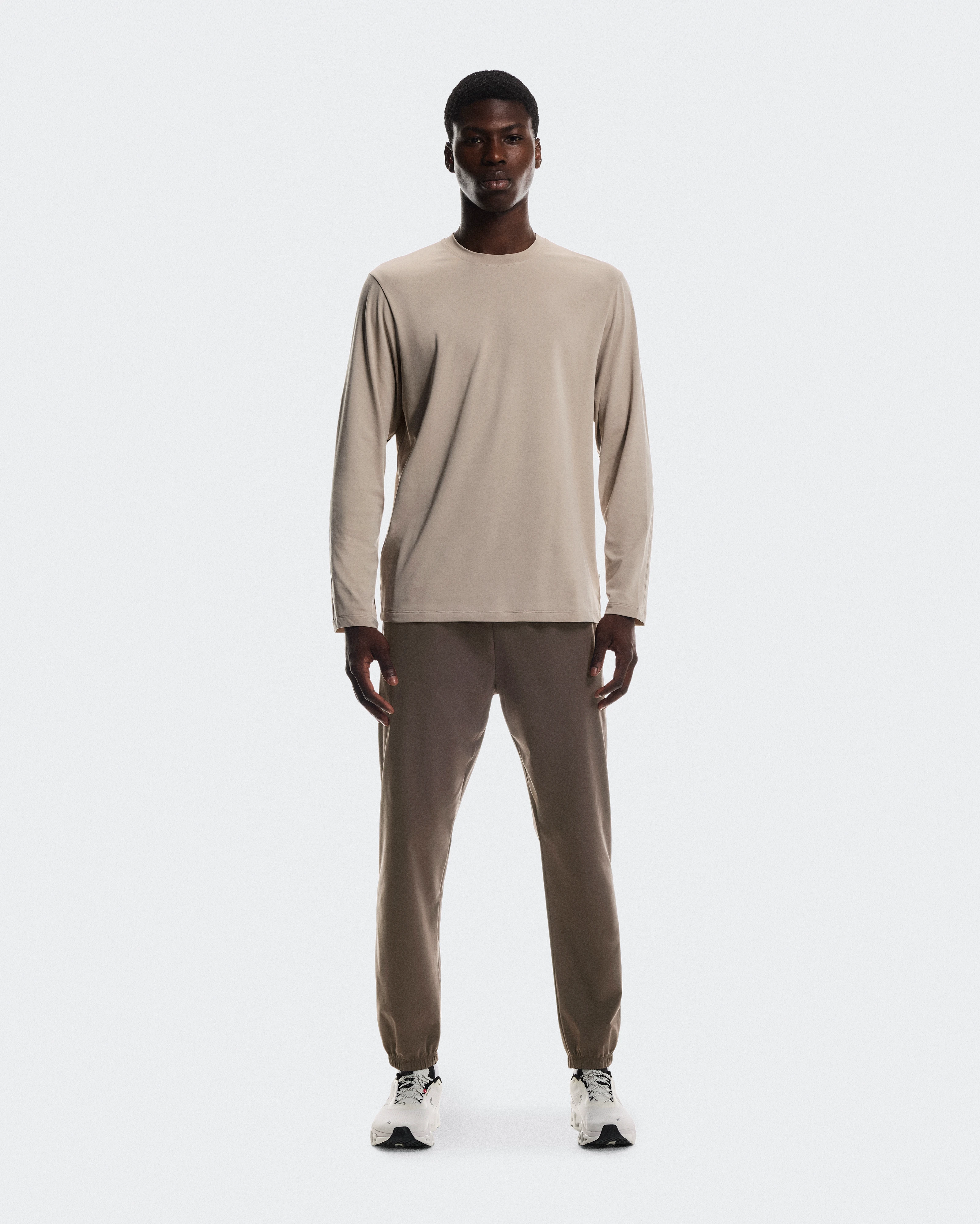 On Focus Long-T Desert Men Tops and t-shirts