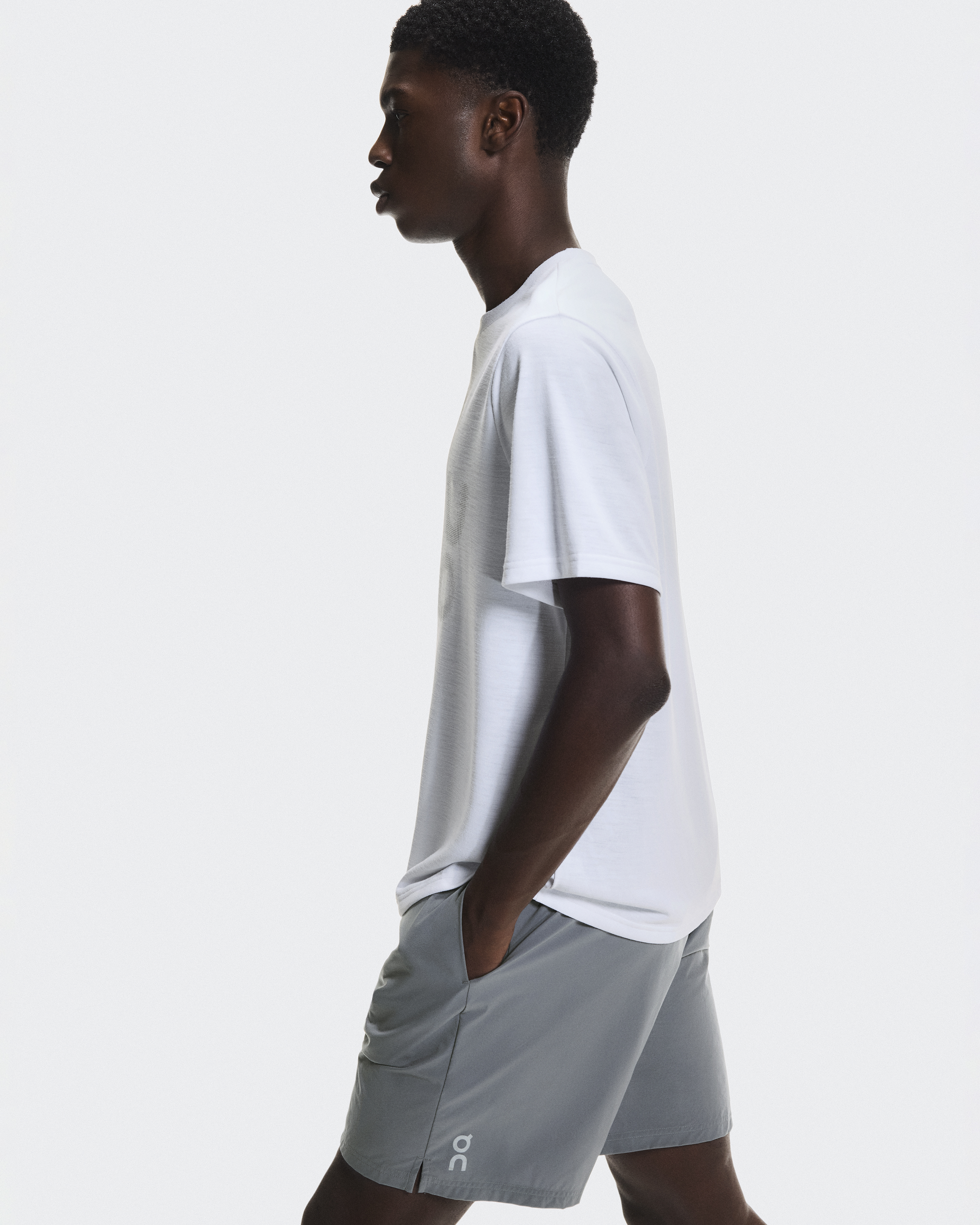 メンズ On Run-T | On 日本