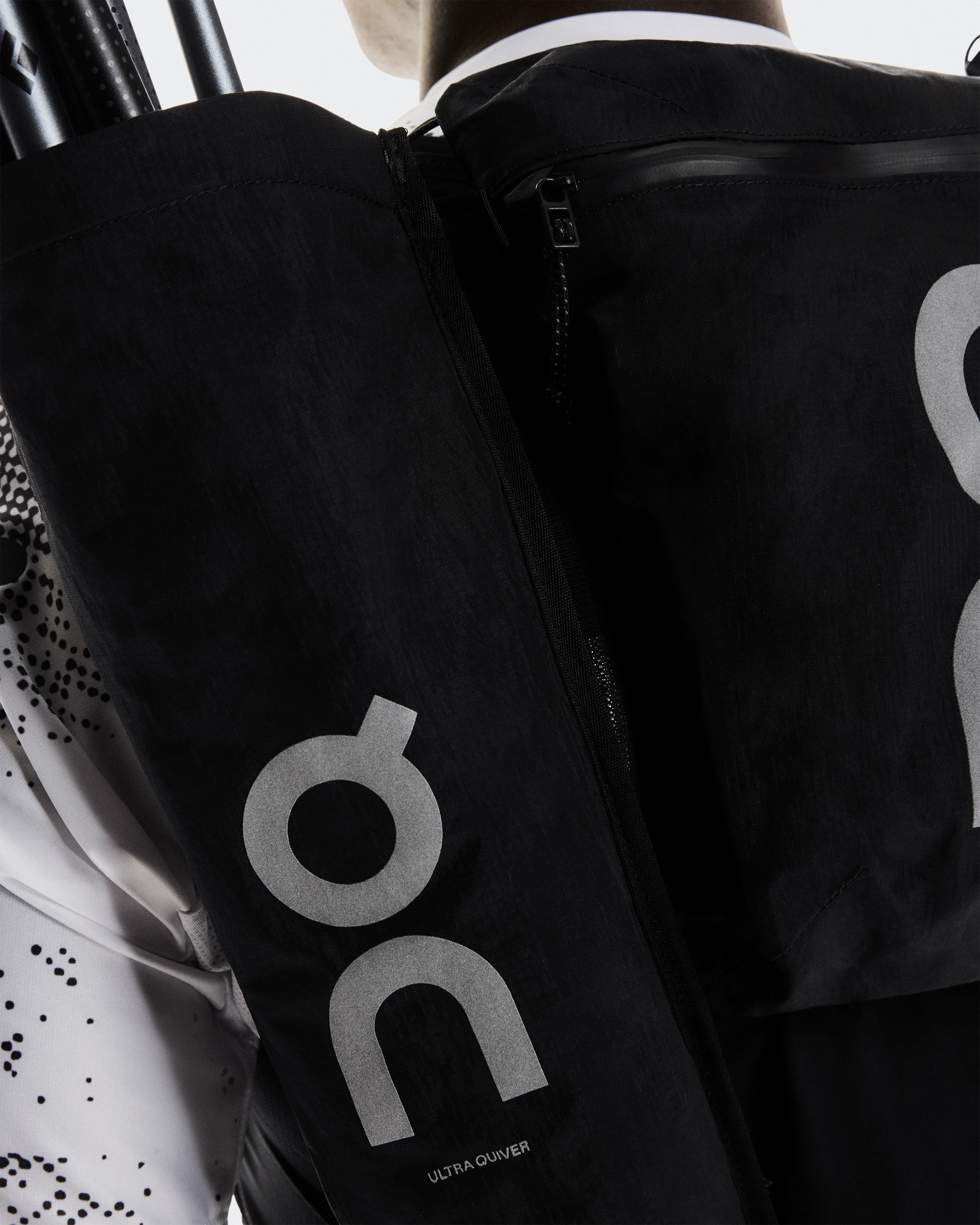 On Ultra Quiver Black Unisex Bags