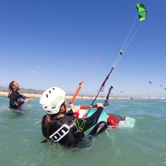 Kitesurfing courses for beginners