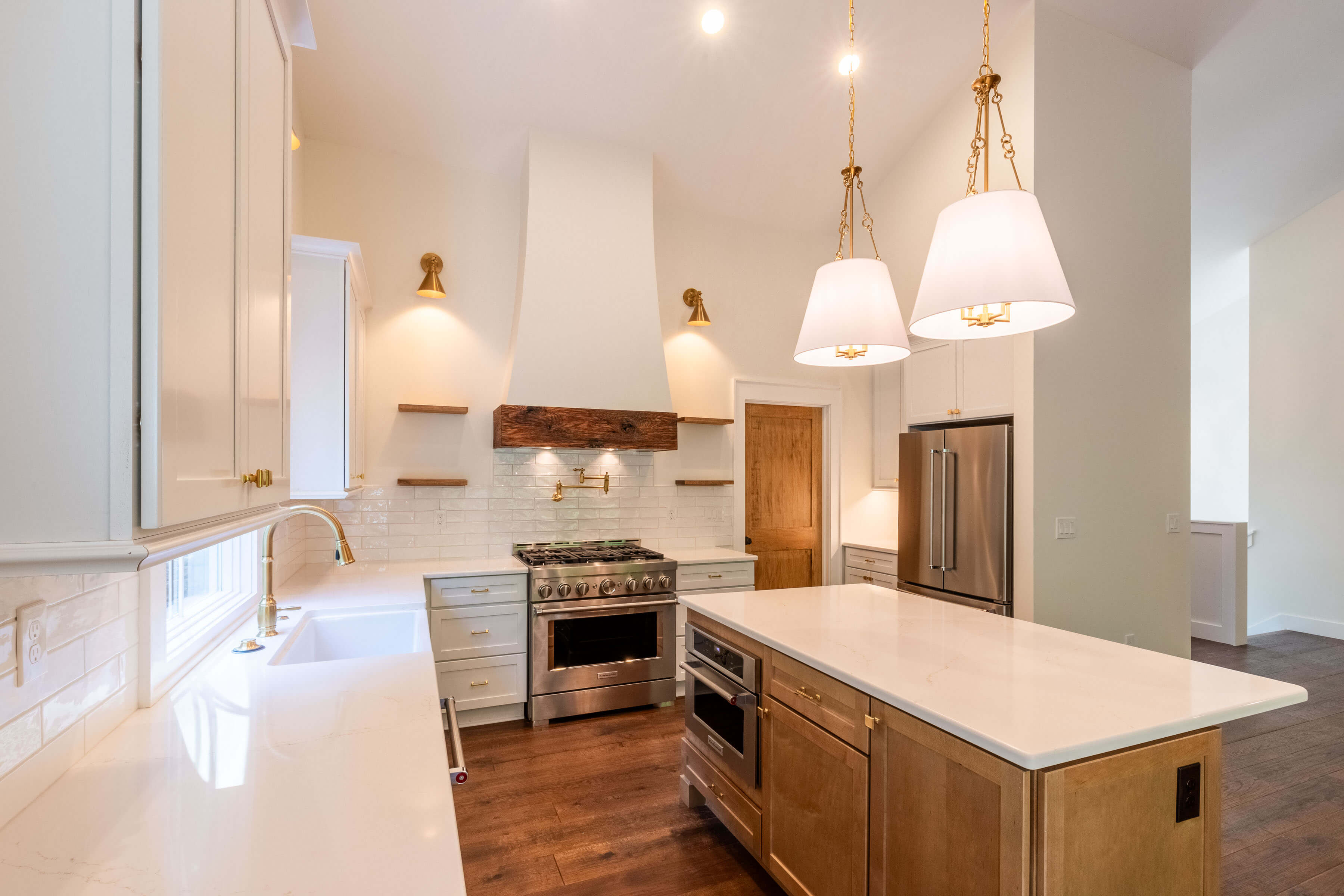 Sundrops On Caney Fork Kitchen 2