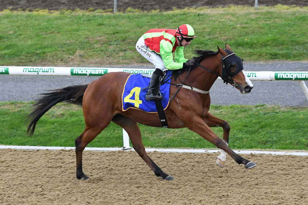 Cleese to make raceday return