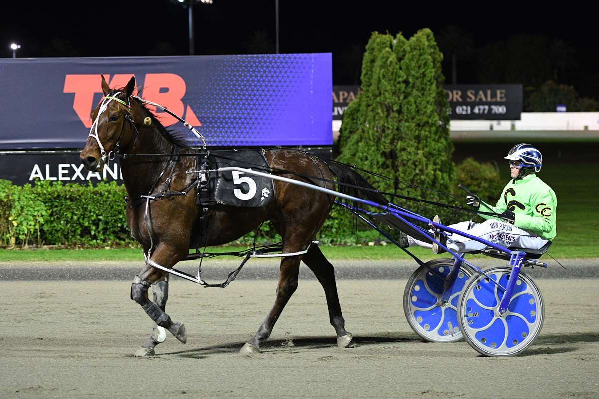 Akuta claims his second Hannon Memorial enroute to the Cup