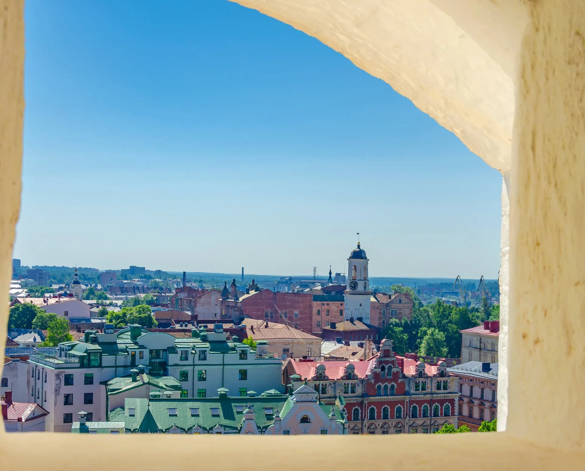 Litwa to kraj położony w niewielkiej odległości od Polski. Staje się więc bardzo często kierunkiem organizacji transportu różnego rodzaju ładunków. | Omida VLS