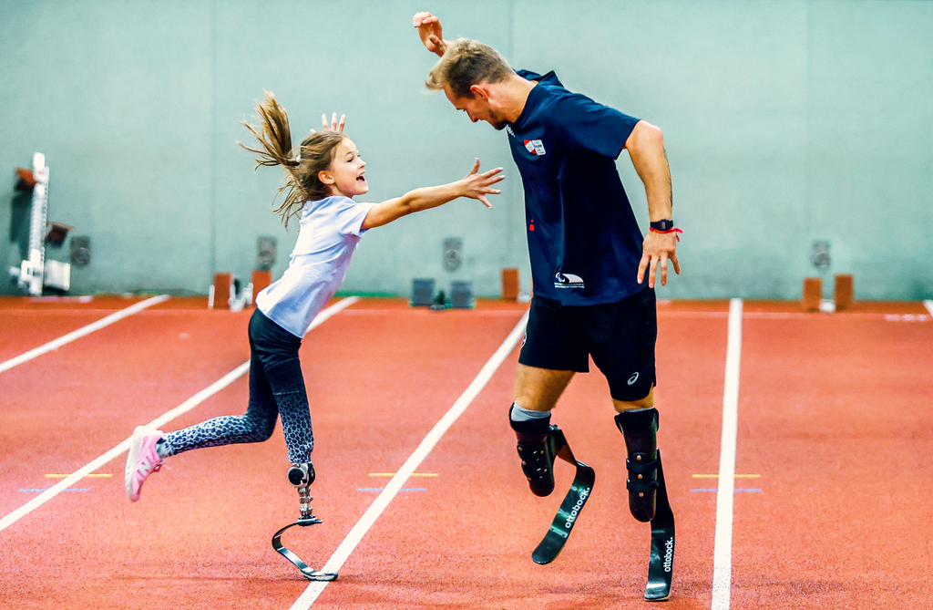 prosthetic leg for running