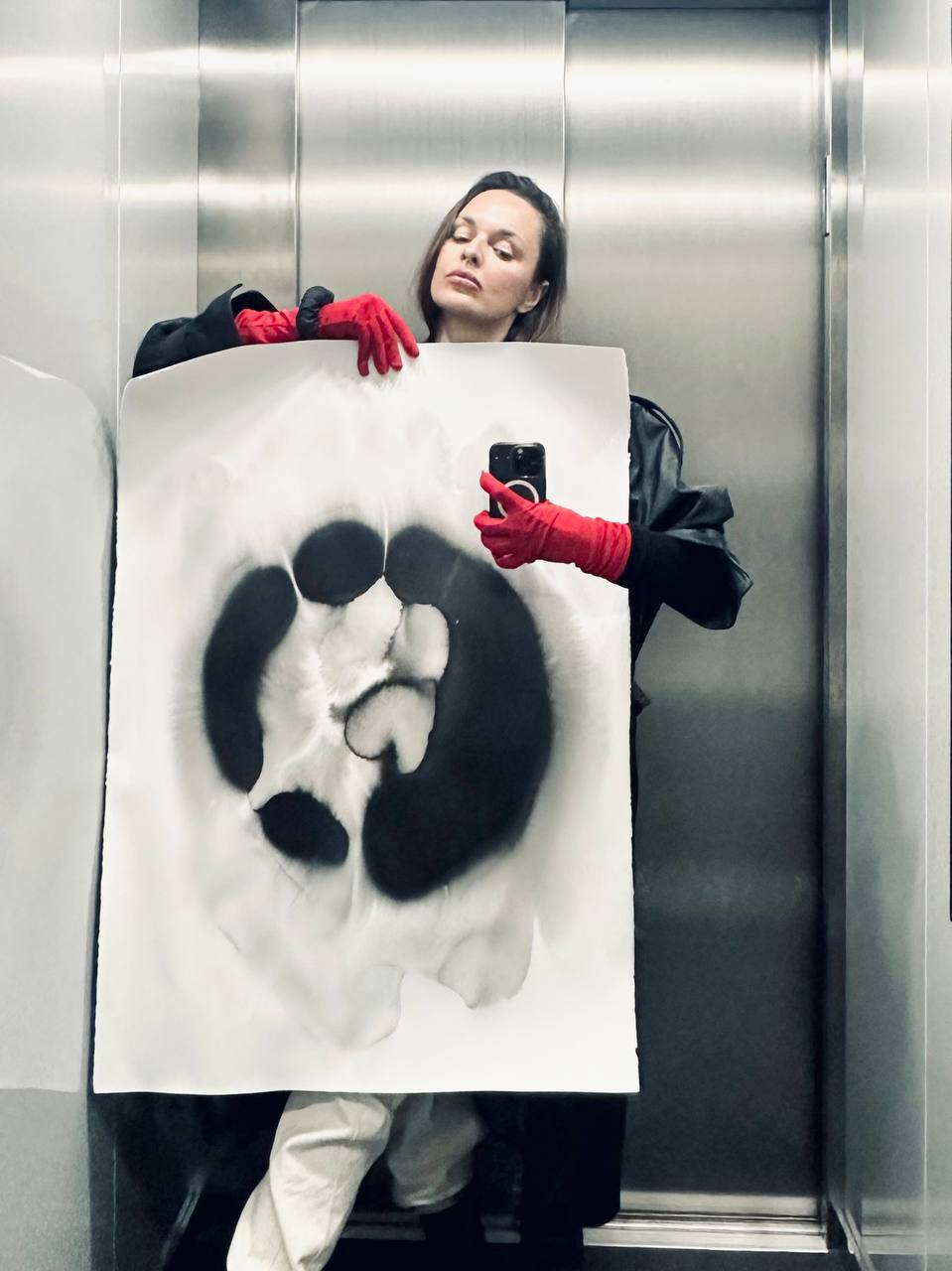 Circle of Life artwork with artist — Evgeniia Kazarezova