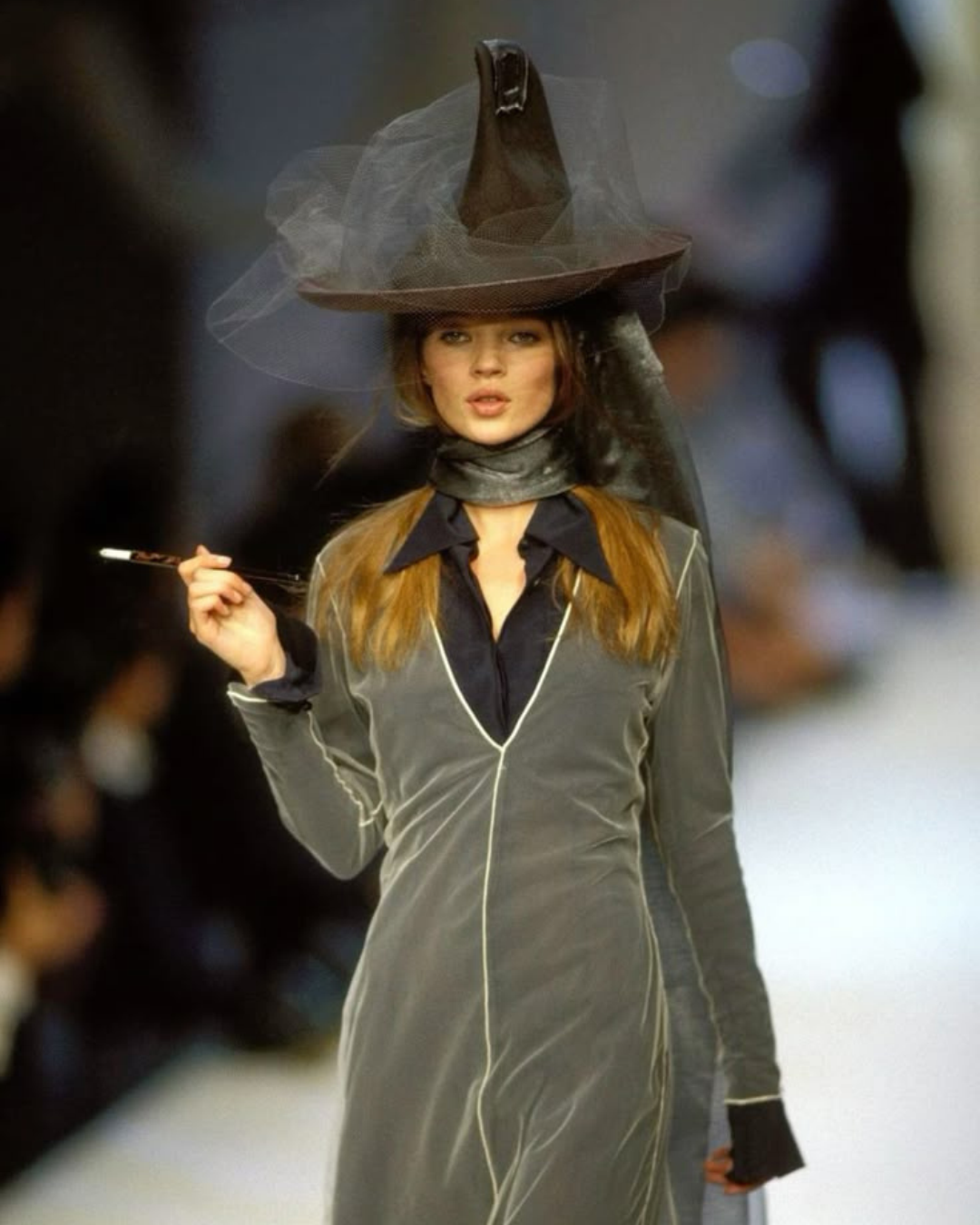 Kate Moss witch runway