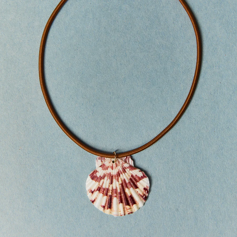 Hart shell necklace