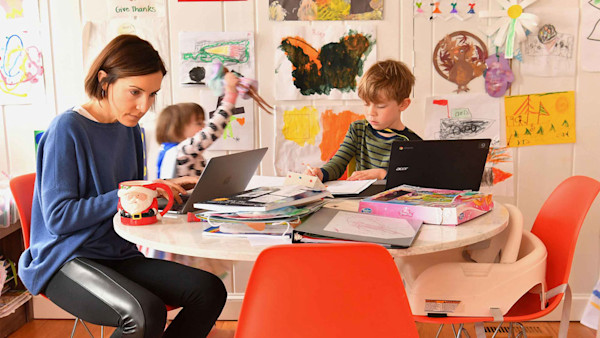 Why These Photographers Are Capturing Homeschool Images