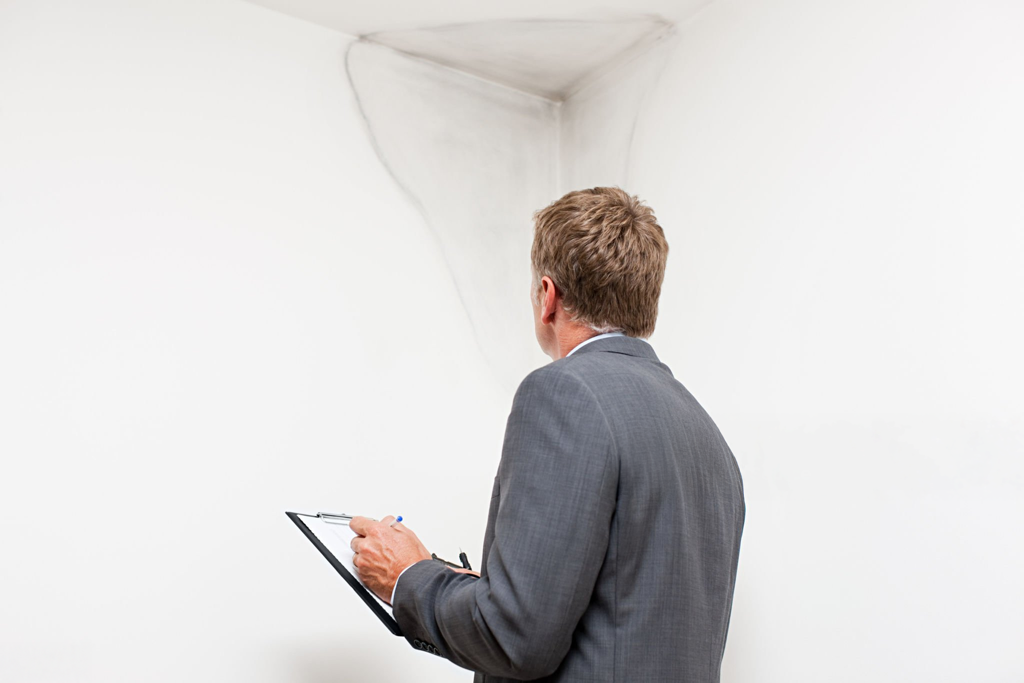 How Much Does It Cost to Fix Damp in a London Property?