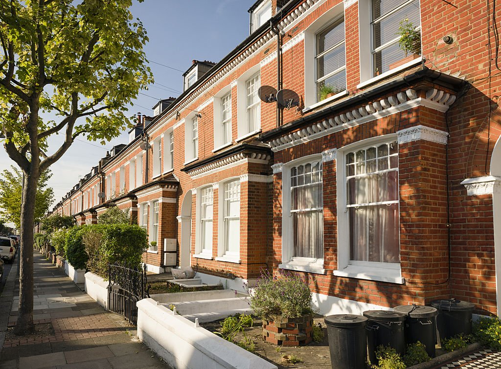 How to Spot Damp in Your London Property (Before It Gets Expensive)