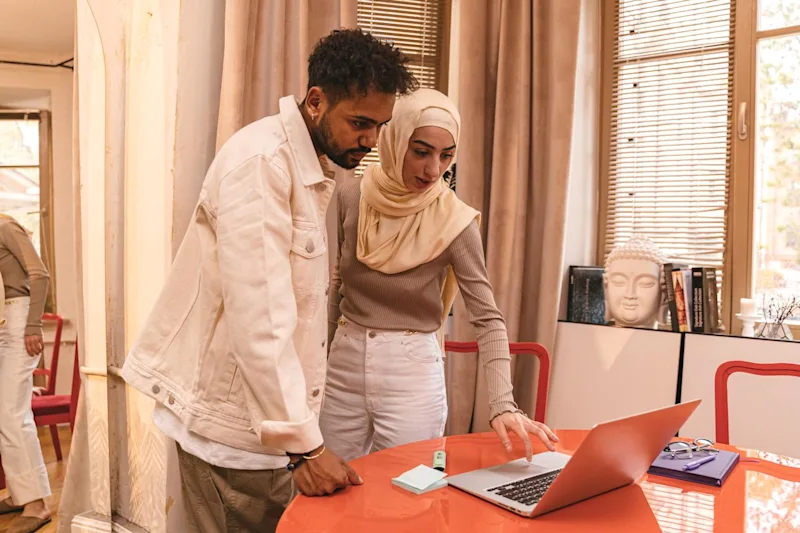 Couple researching together if their probate fees are tax deducted.