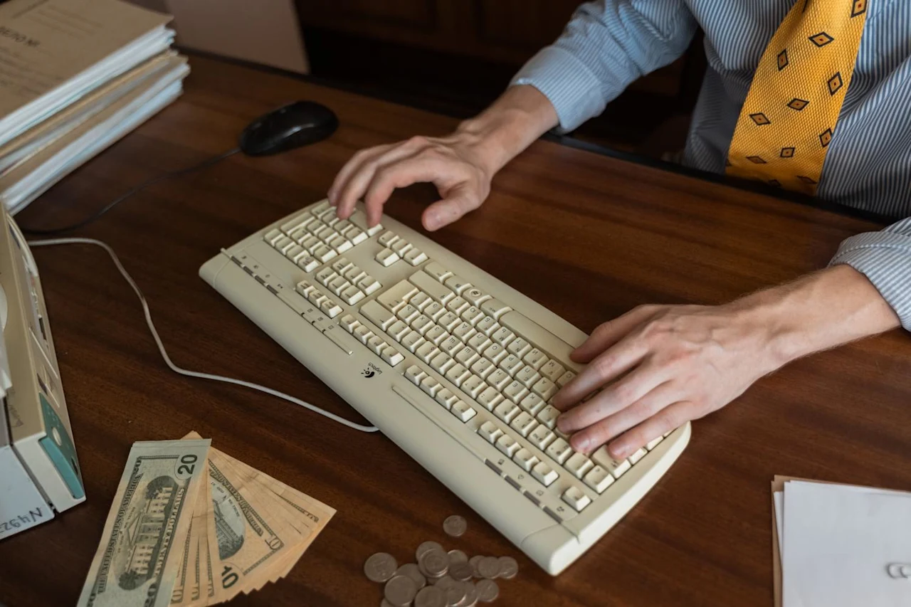 Probate referee represented by someone typing.