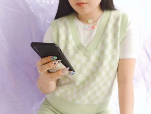 traits-of-gen-z-mobile