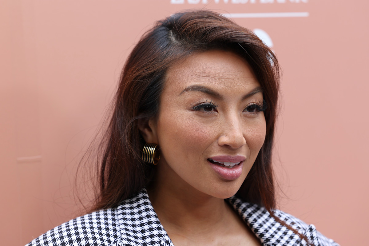 Jeannie Mai Shares She's 'Resilient' Amid Divorce From Jeezy(02)