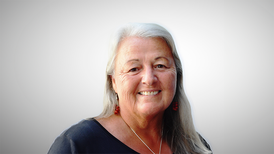 Dr Elizabeth McEntyre