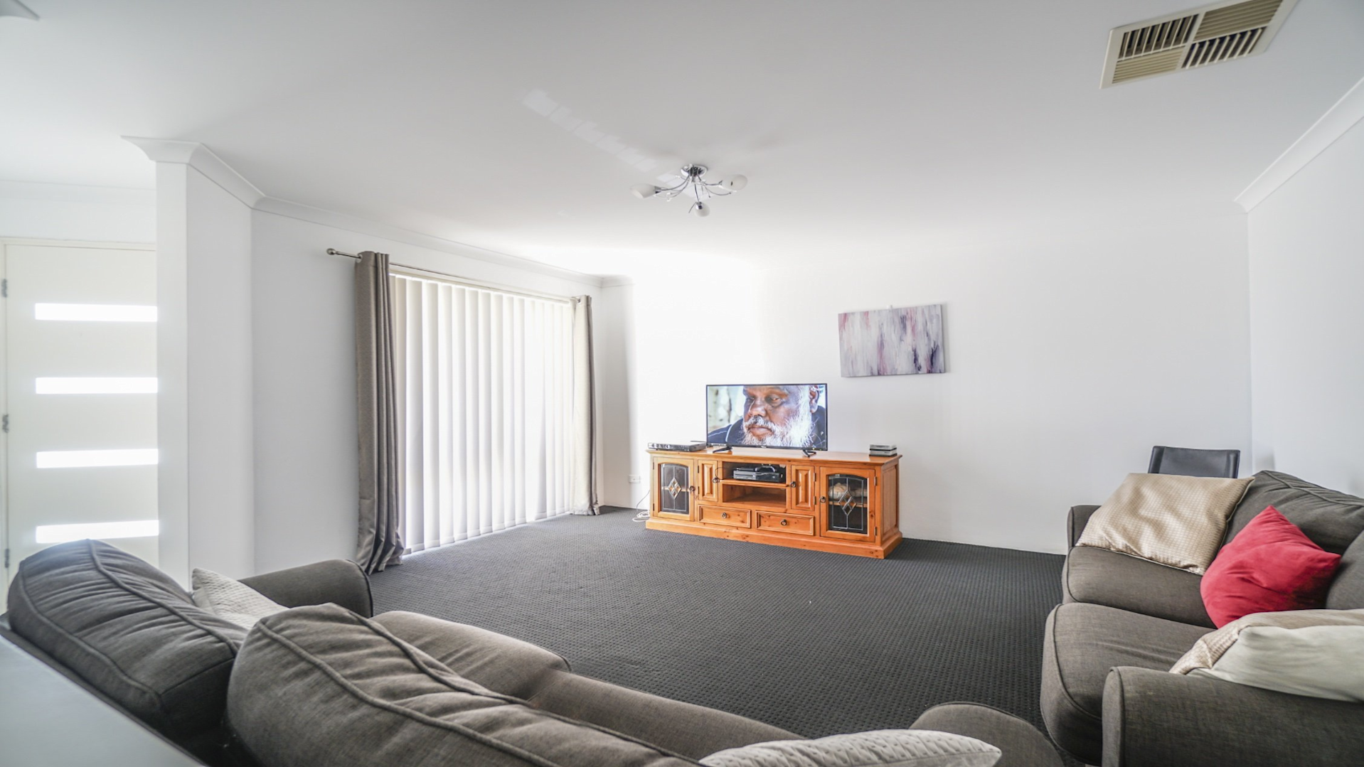 --Port Kennedy Bayside house TV room--