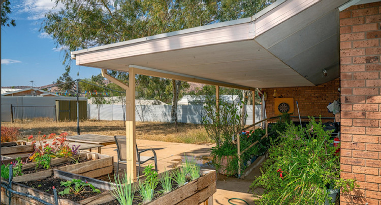 Exterior of Larapinta home.