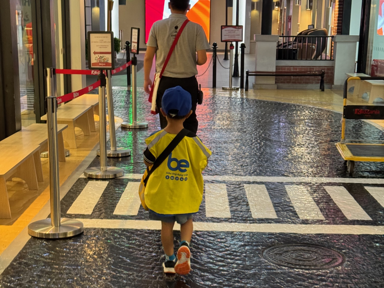 The city's fastest delivery boy. No tips, only hugs. Thank you.