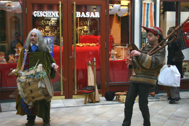 Historisches Markttreiben in der Straßburg-Passage Görlitz