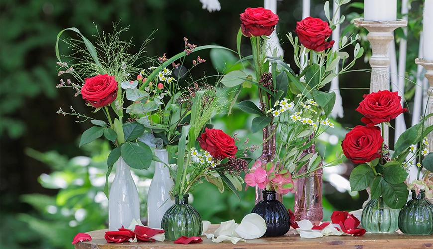 Red roses wedding flowers